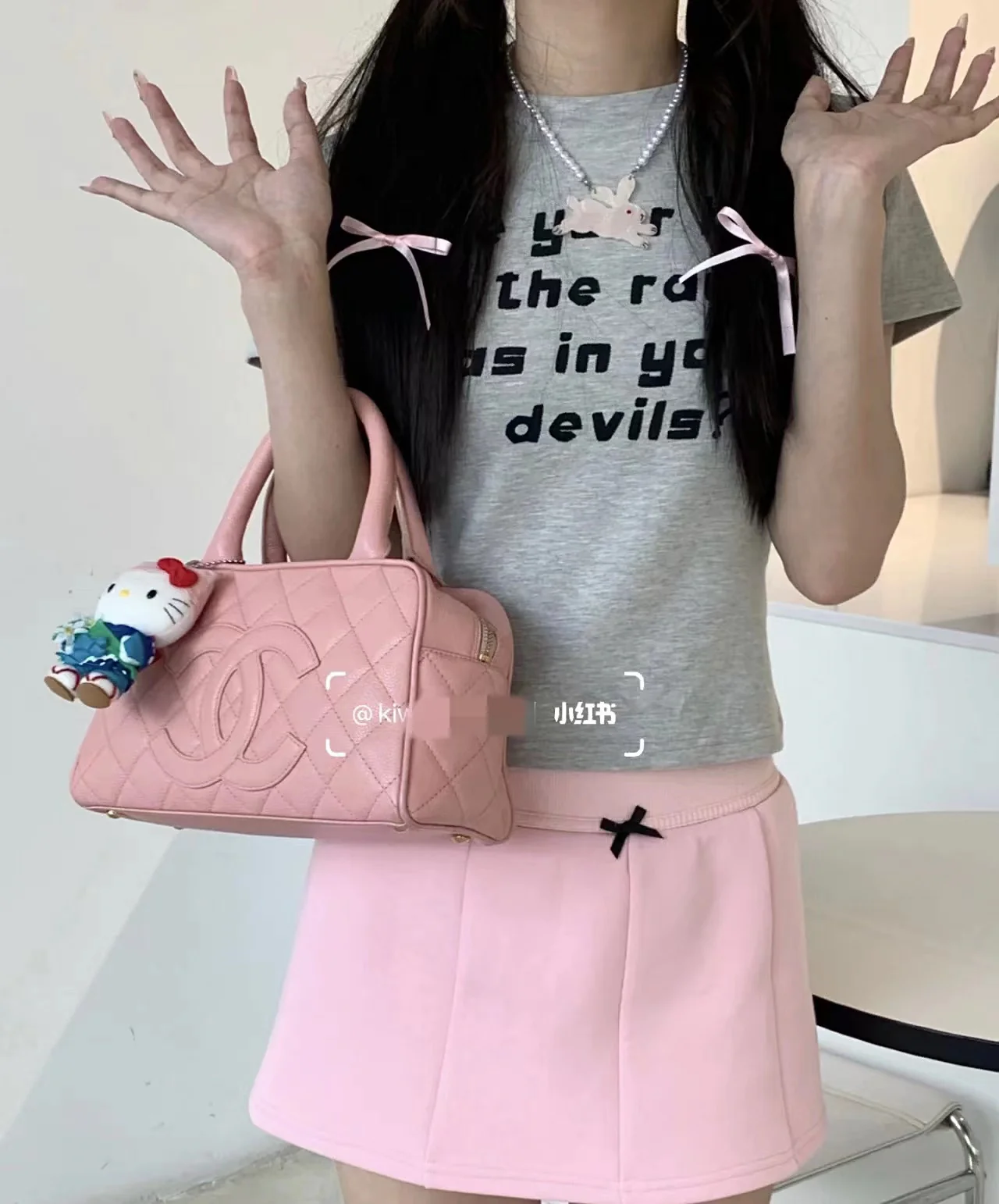 Винтажная сумка-боулинг Chanel из икры, розовая.