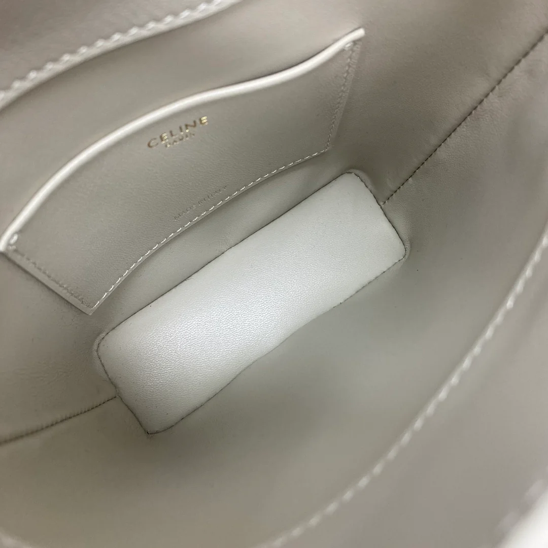 Миниатюрная кожаная сумка-ведро Celine Triomphe - белая