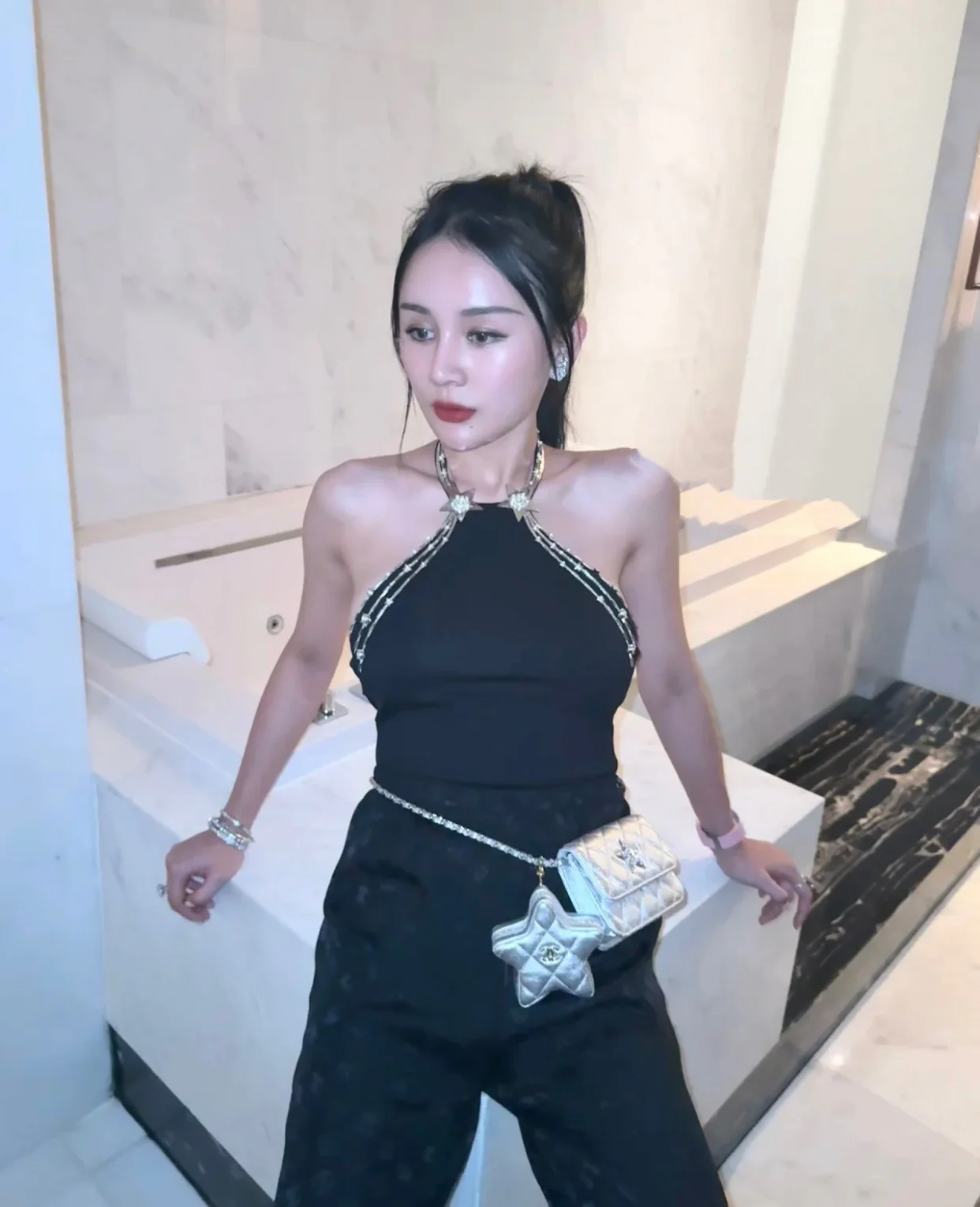 Новинка весны/лета от Chanel - Мини-сумка через плечо Chanel 24c - Серебристая