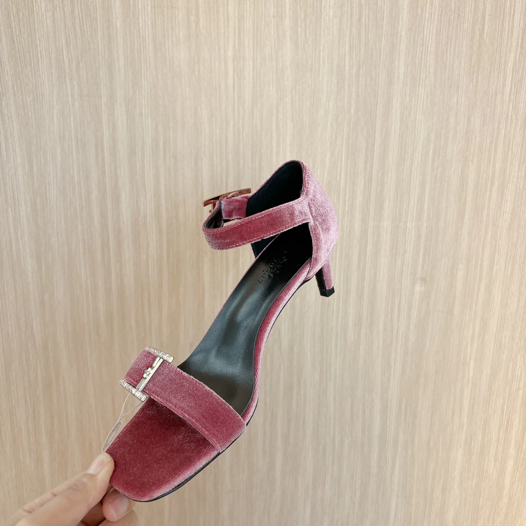 Босоножки на высоком каблуке Hermes 2024 - розовые