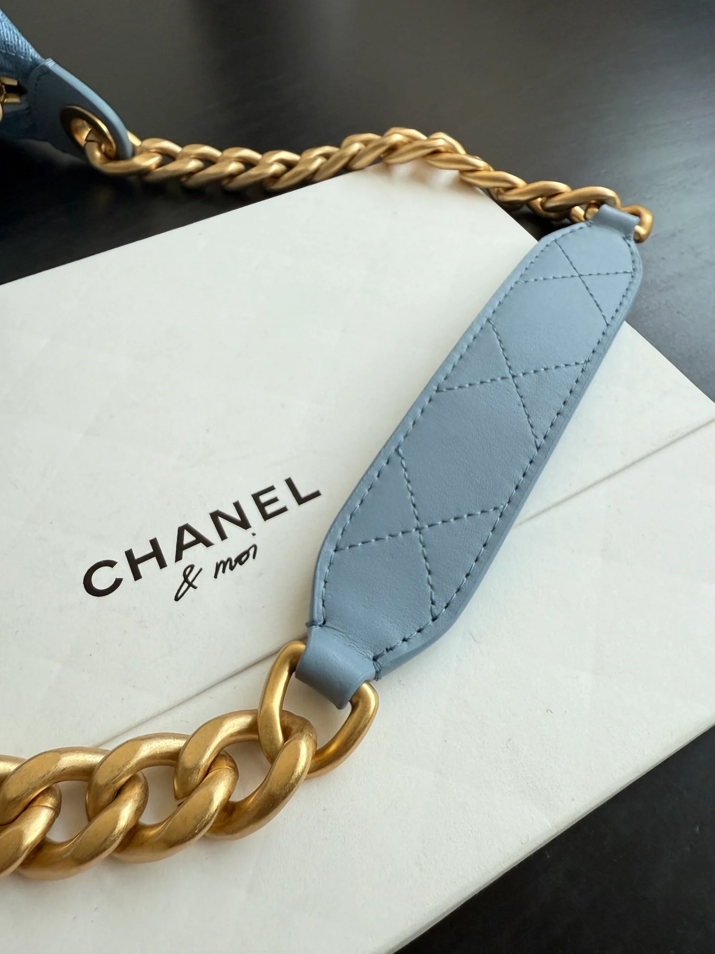 Chanel 25 Chobo Denim Small - Темно-синий