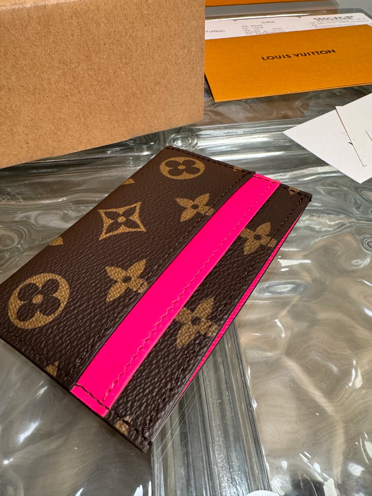 LV-m12841-monogram-macassar card holder-pink