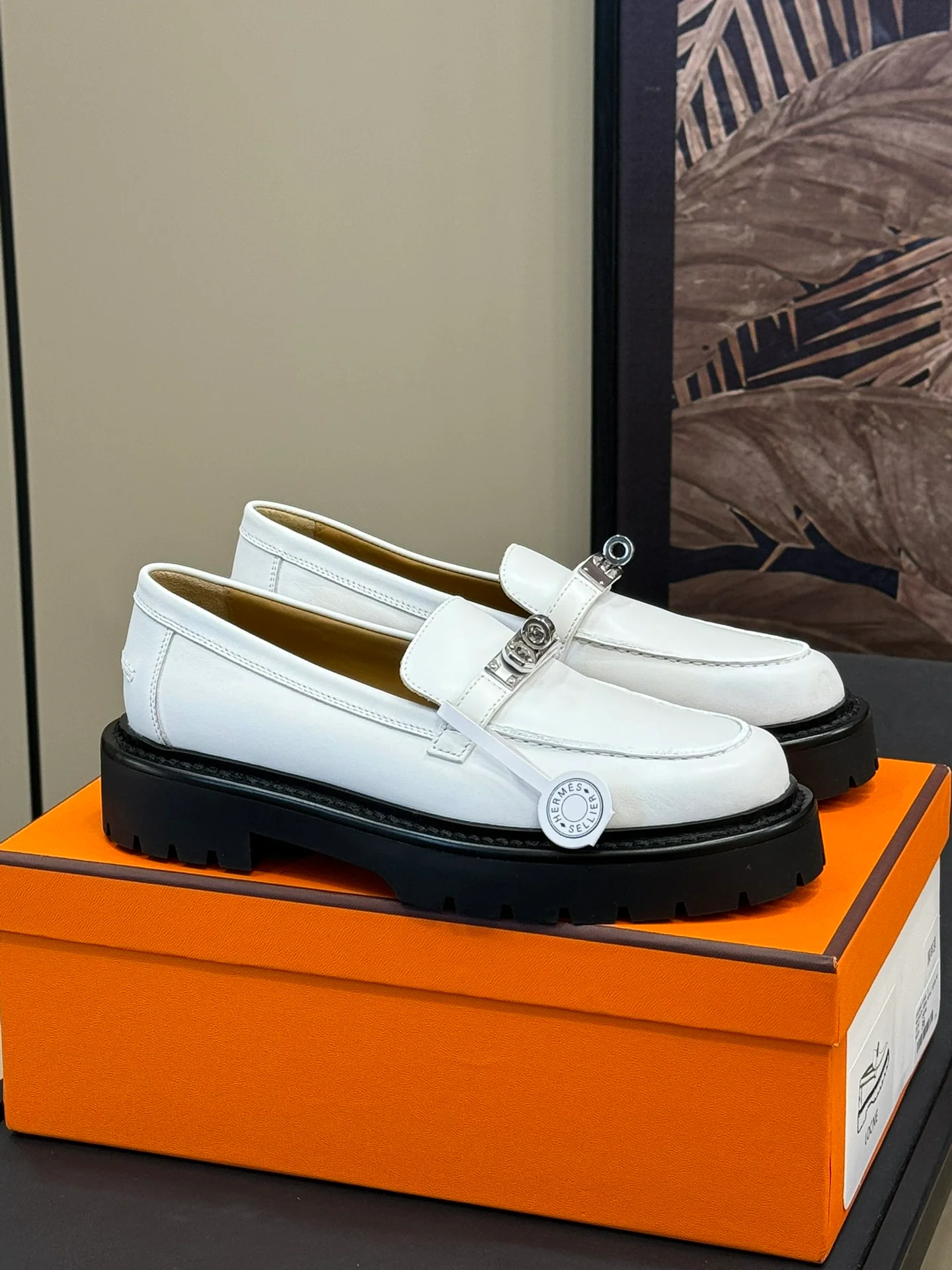 Лоферы Hermes 2024 - белые