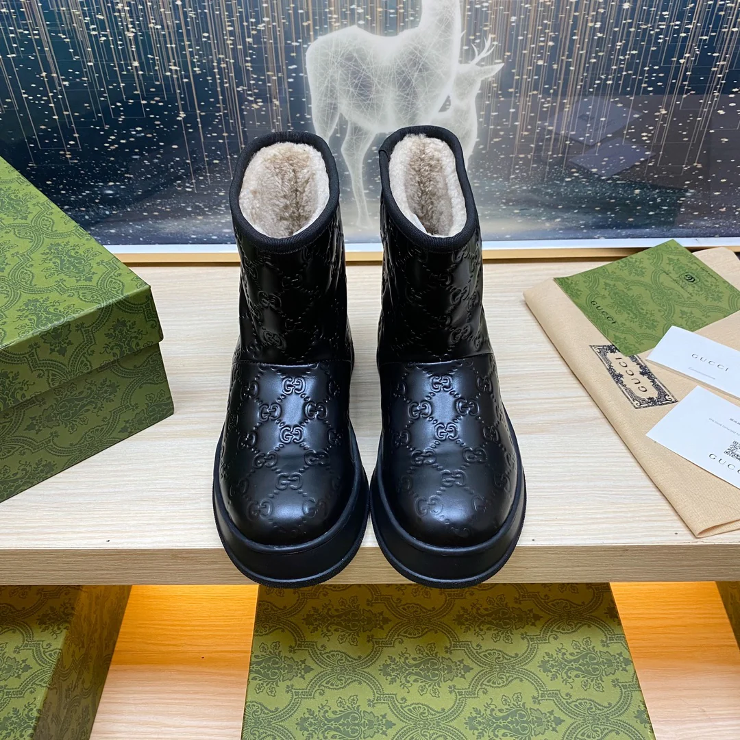 Gucci 2024 - Замшевые сапоги с нубуковым воротником - Черные