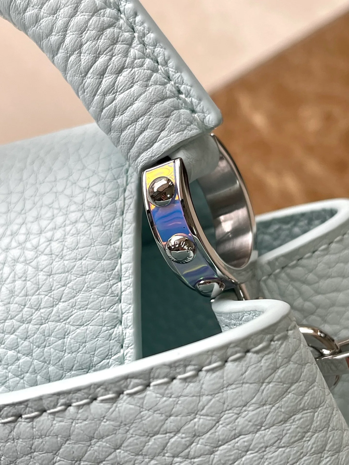 m23289-LV-capucines-mini-handbag/crossbody bag-light blue