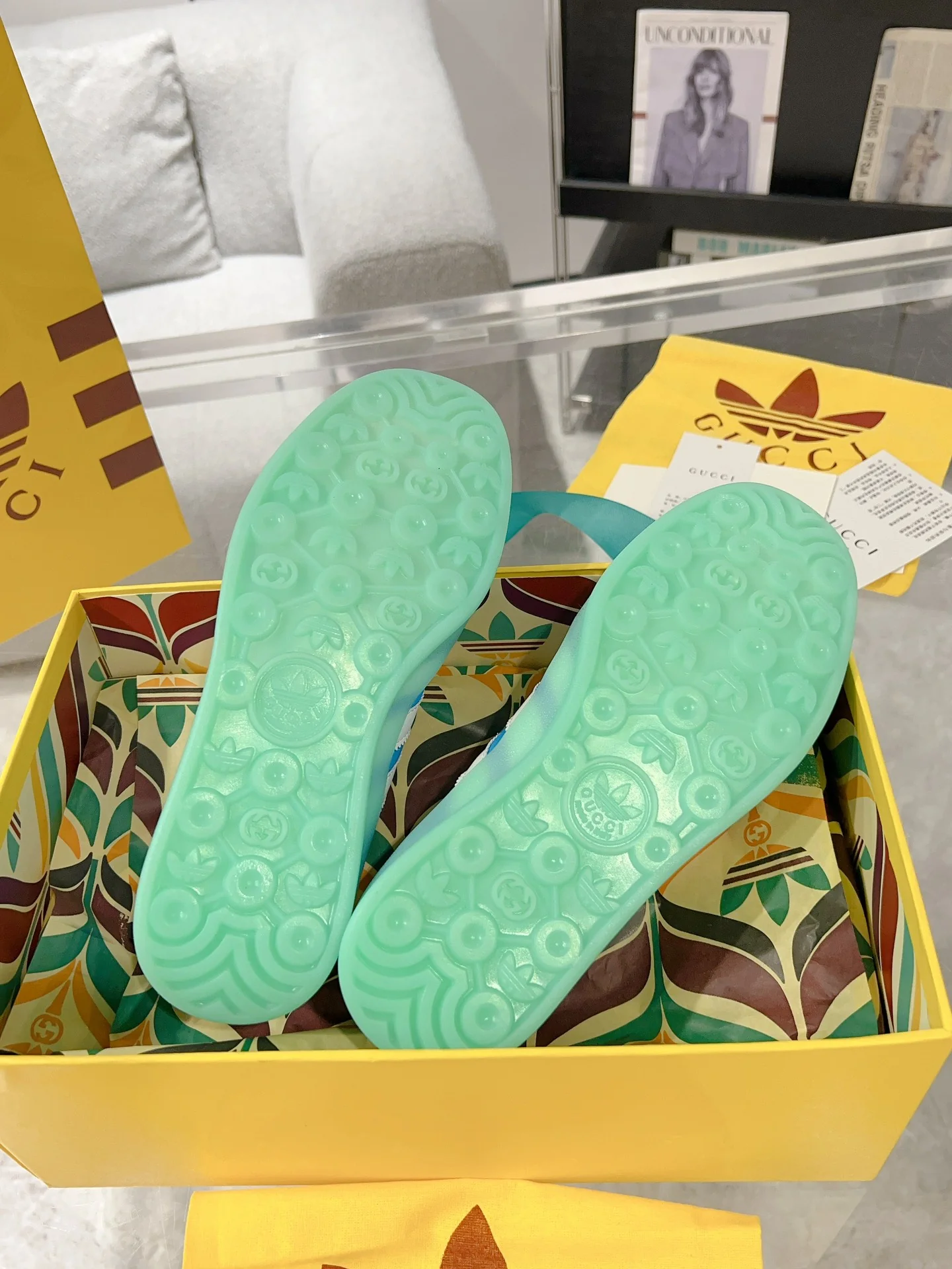 Новинка сезона осень/зима 2023 от Gucci - Коллаборация - Немецкие кроссовки для тренировок - Синие