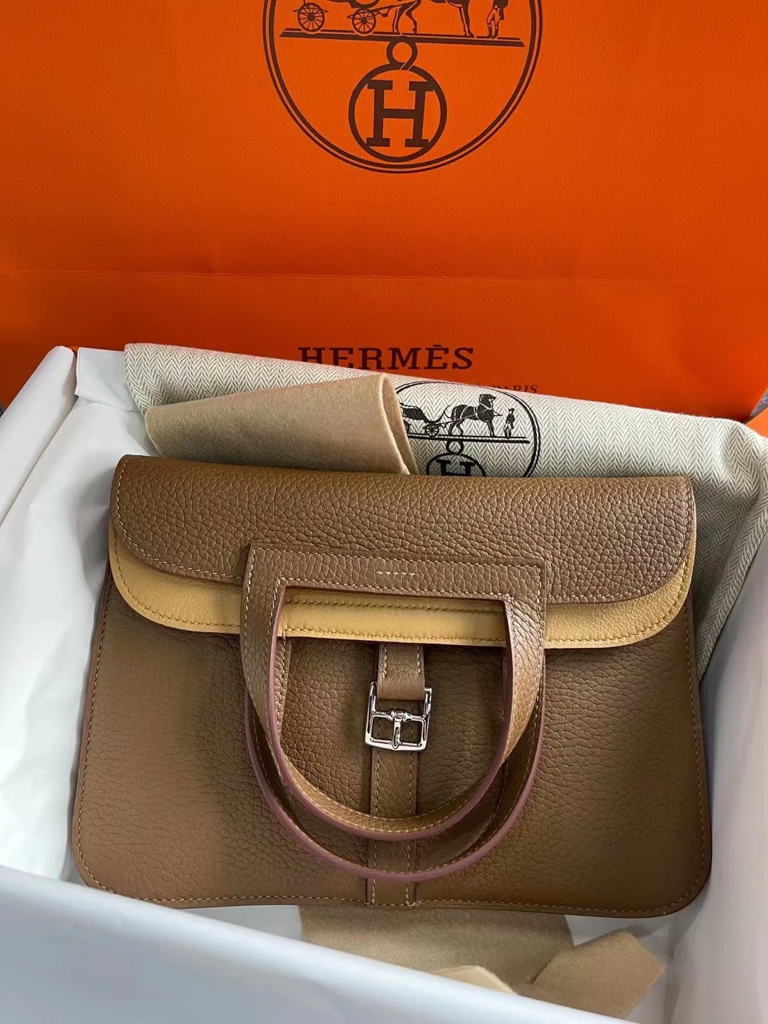 Hermes-halzan-25-каштаново-коричневый бисквитный цвет-серебряная пряжка
