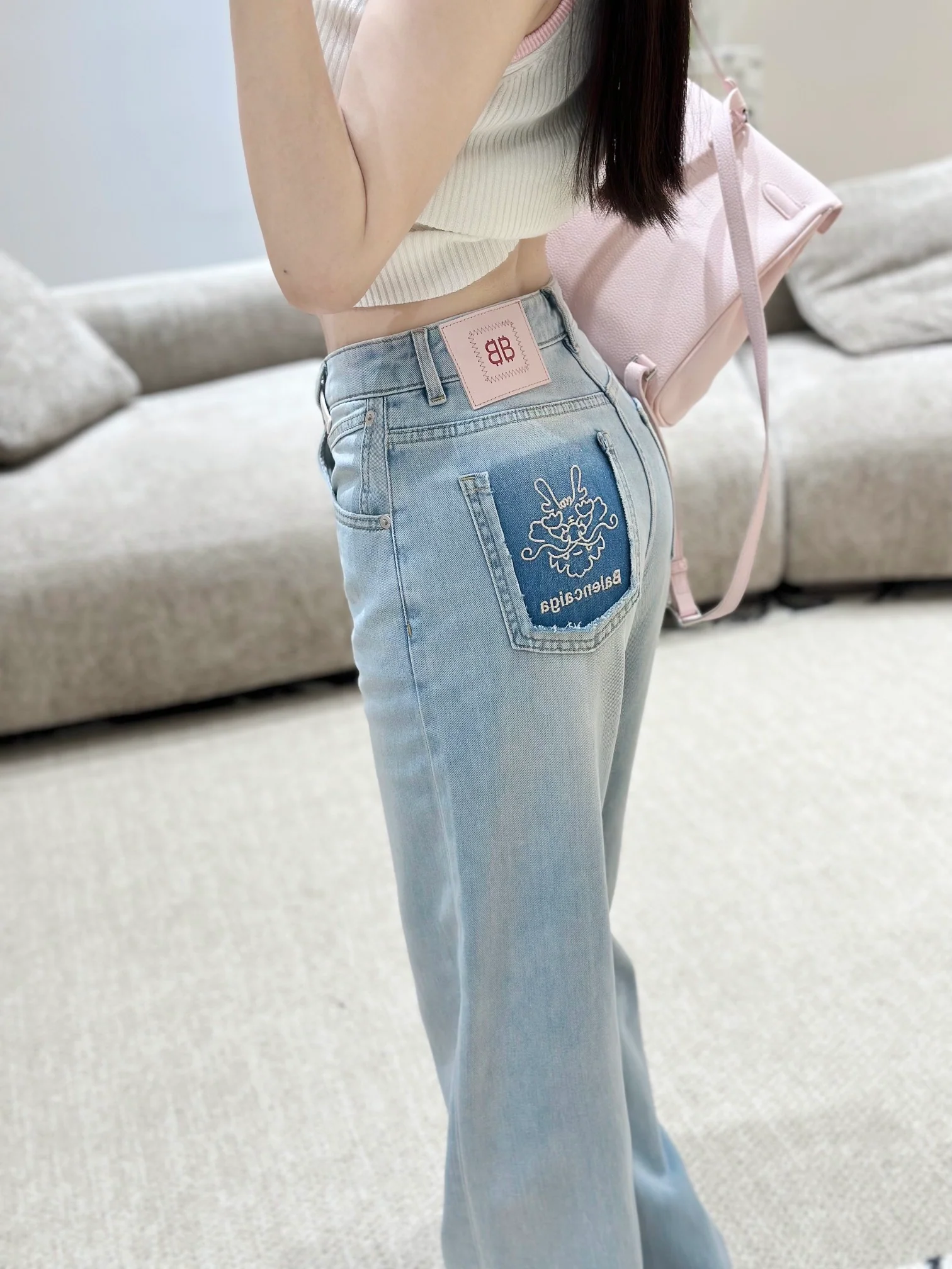 Джинсы Balenciaga 2403 Classic с вышивкой дракона