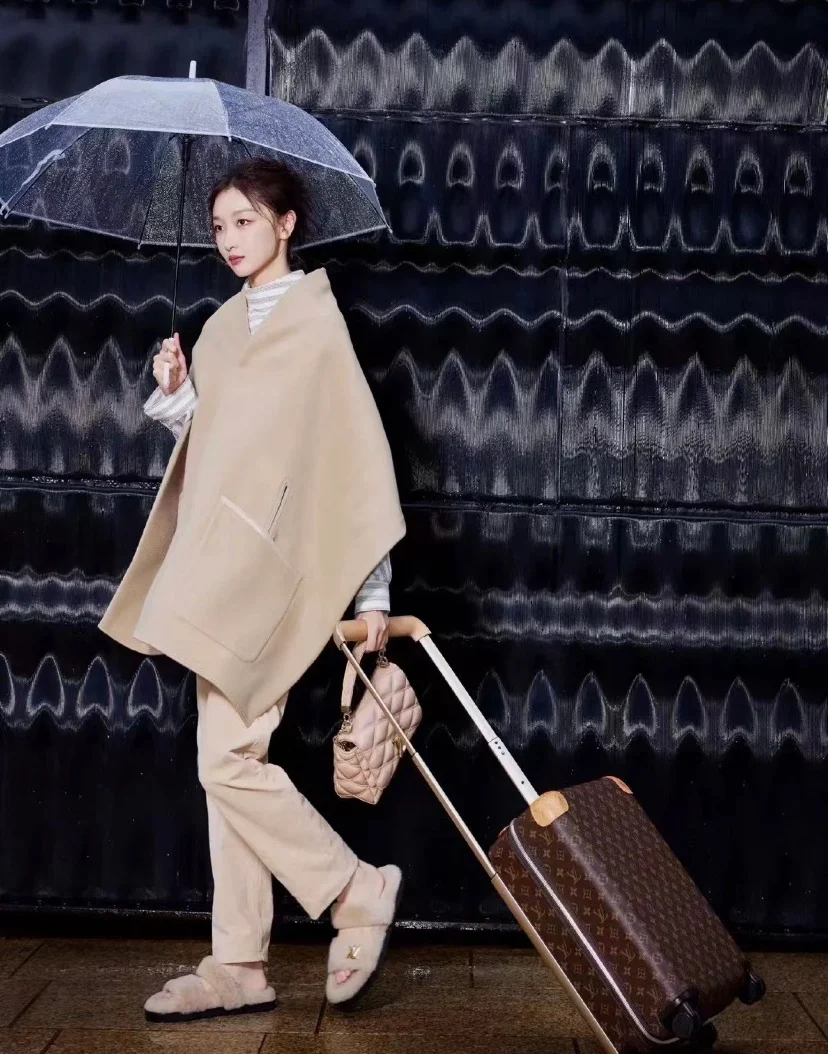 m25107-LV-Кварцевая сумка с тисненым узором и цепочкой, средне-коричневый