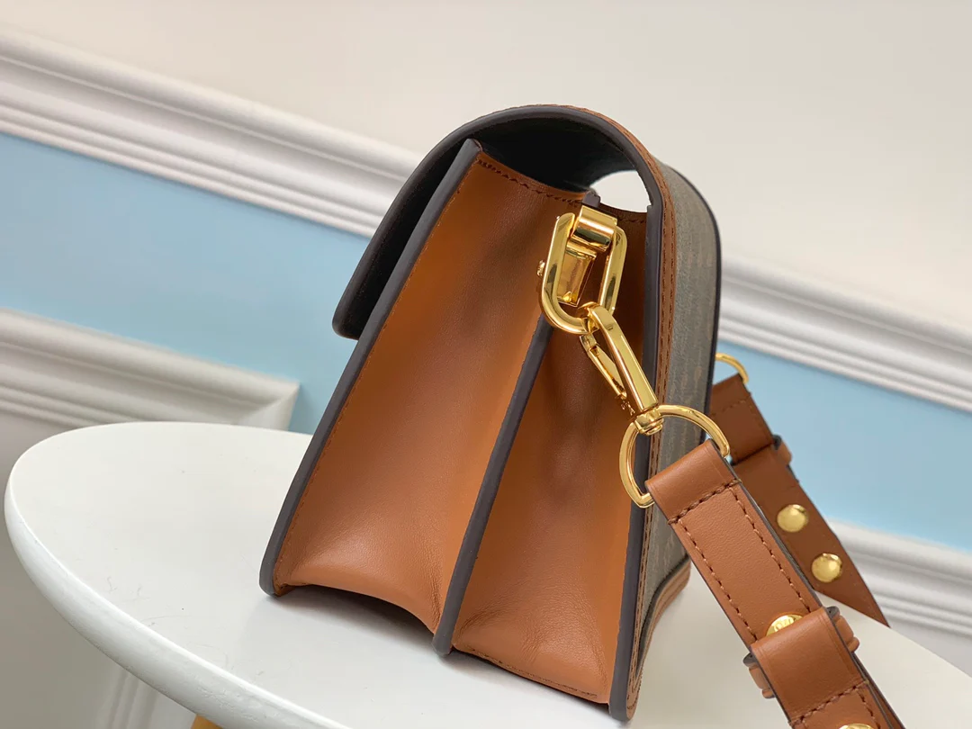 44580-LV-2019 Весна/Лето - сумка через плечо Dauphine