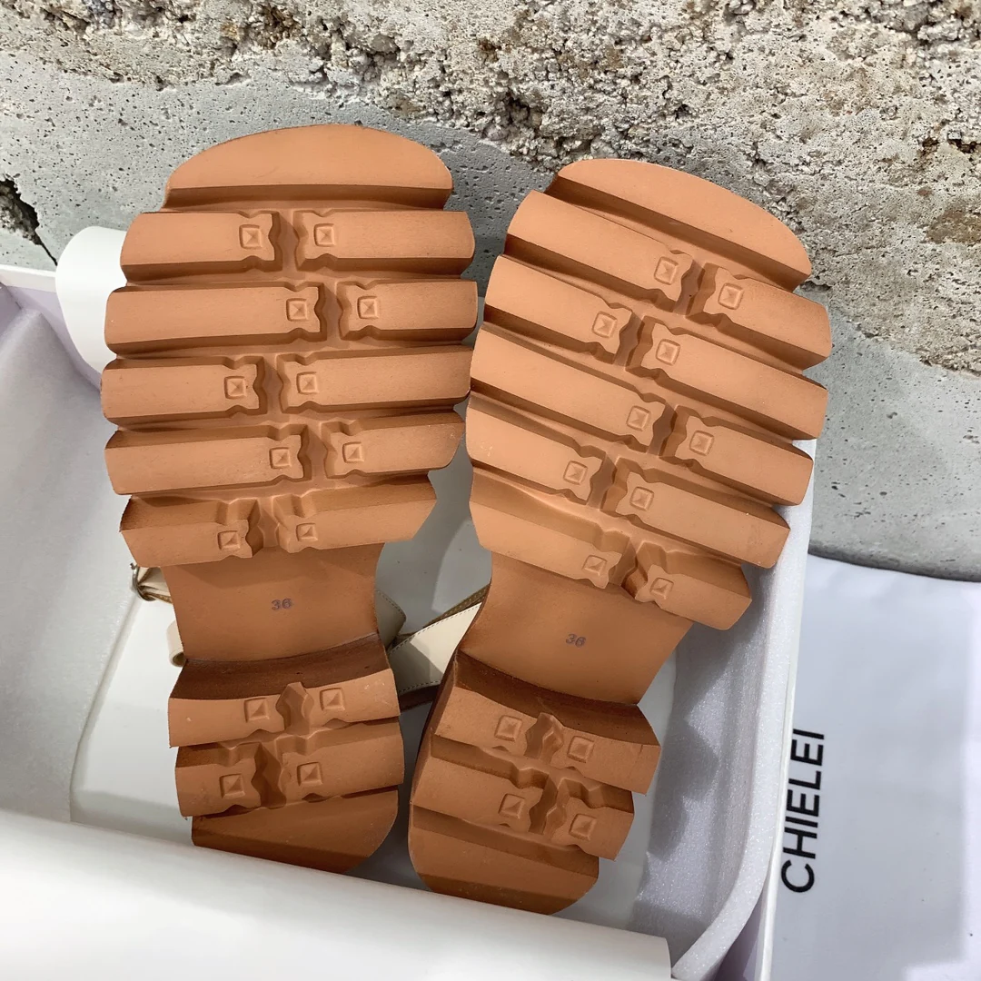 Сандалии на платформе Celine