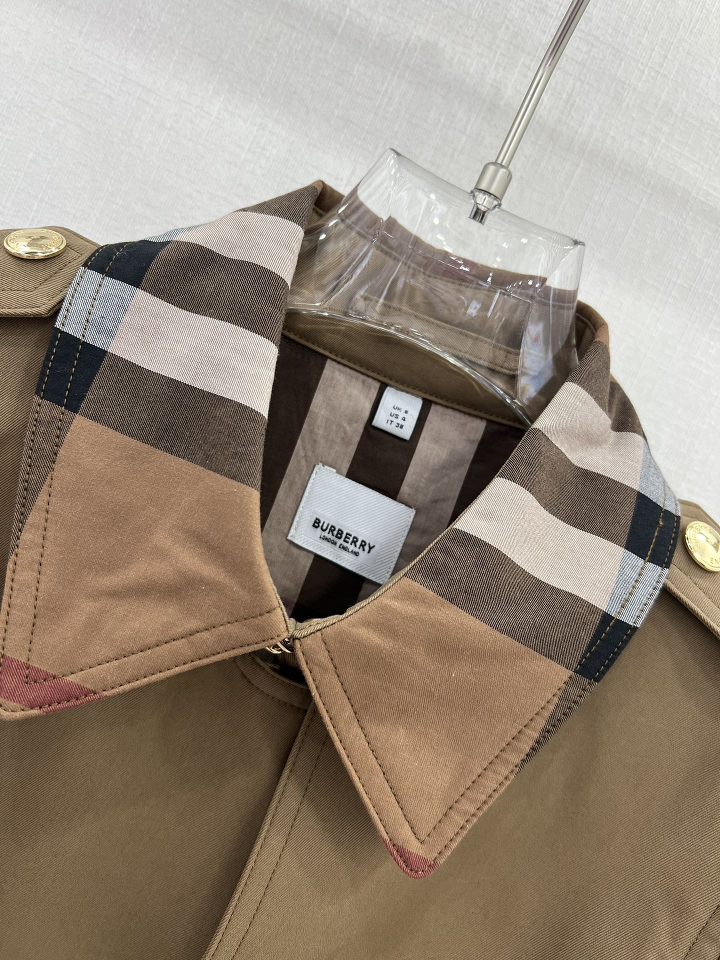 Burberry - 2403 - Тренч средней длины в британском стиле