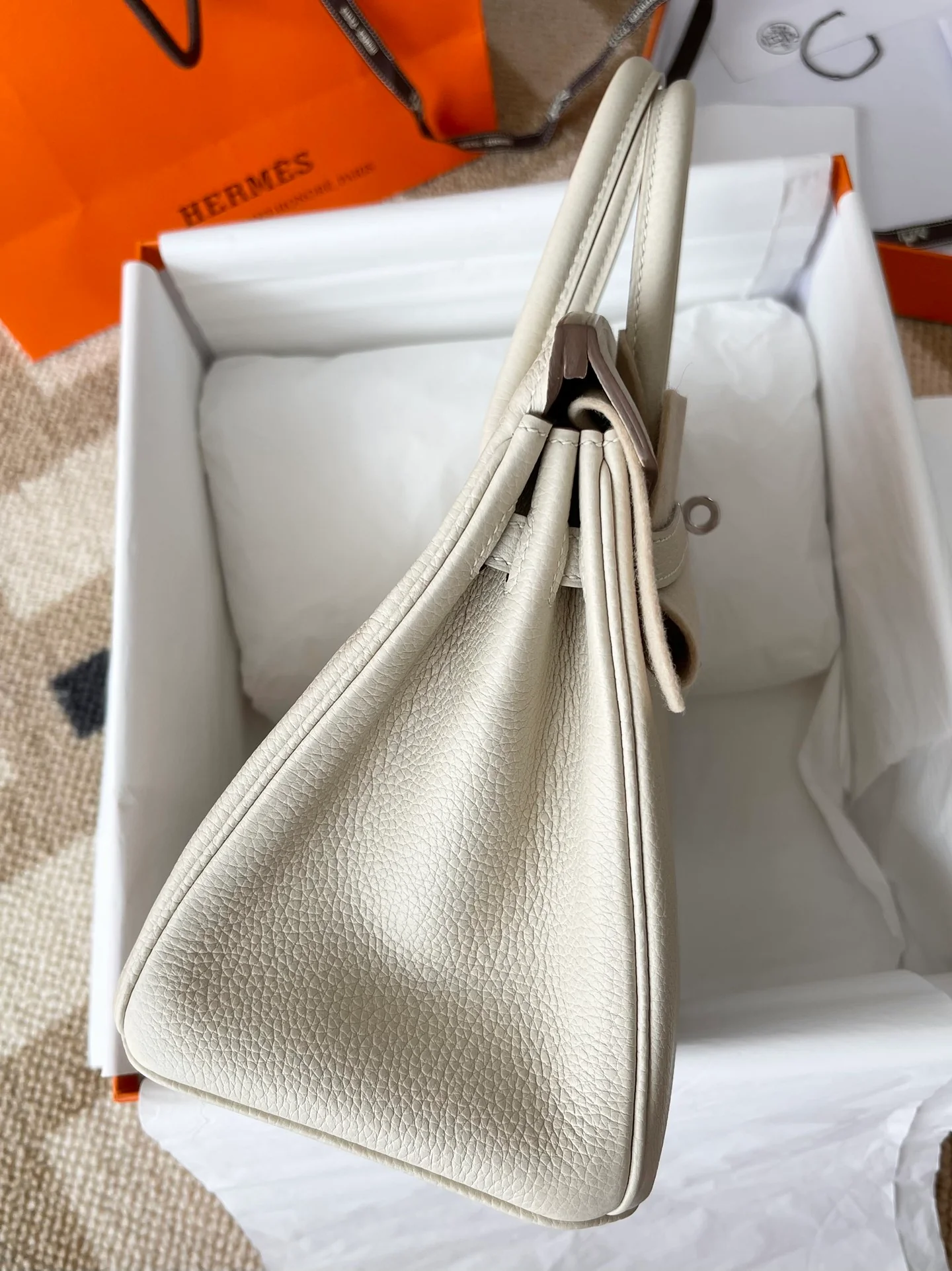 Сумка Hermes Birkin 25 Togo Milkshake White с серебряной пряжкой