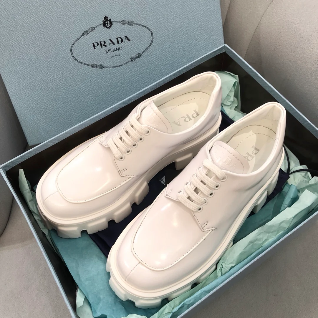 Обувь Prada - Лоферы Prada на монолитной платформе со шнуровкой