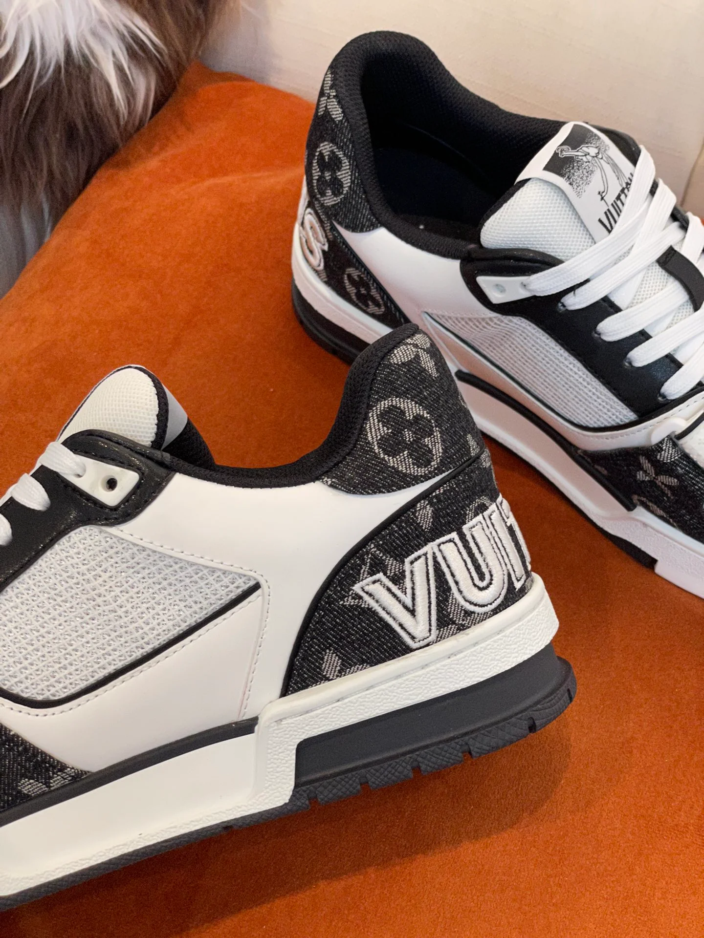 LV - Кроссовки - Повседневная обувь