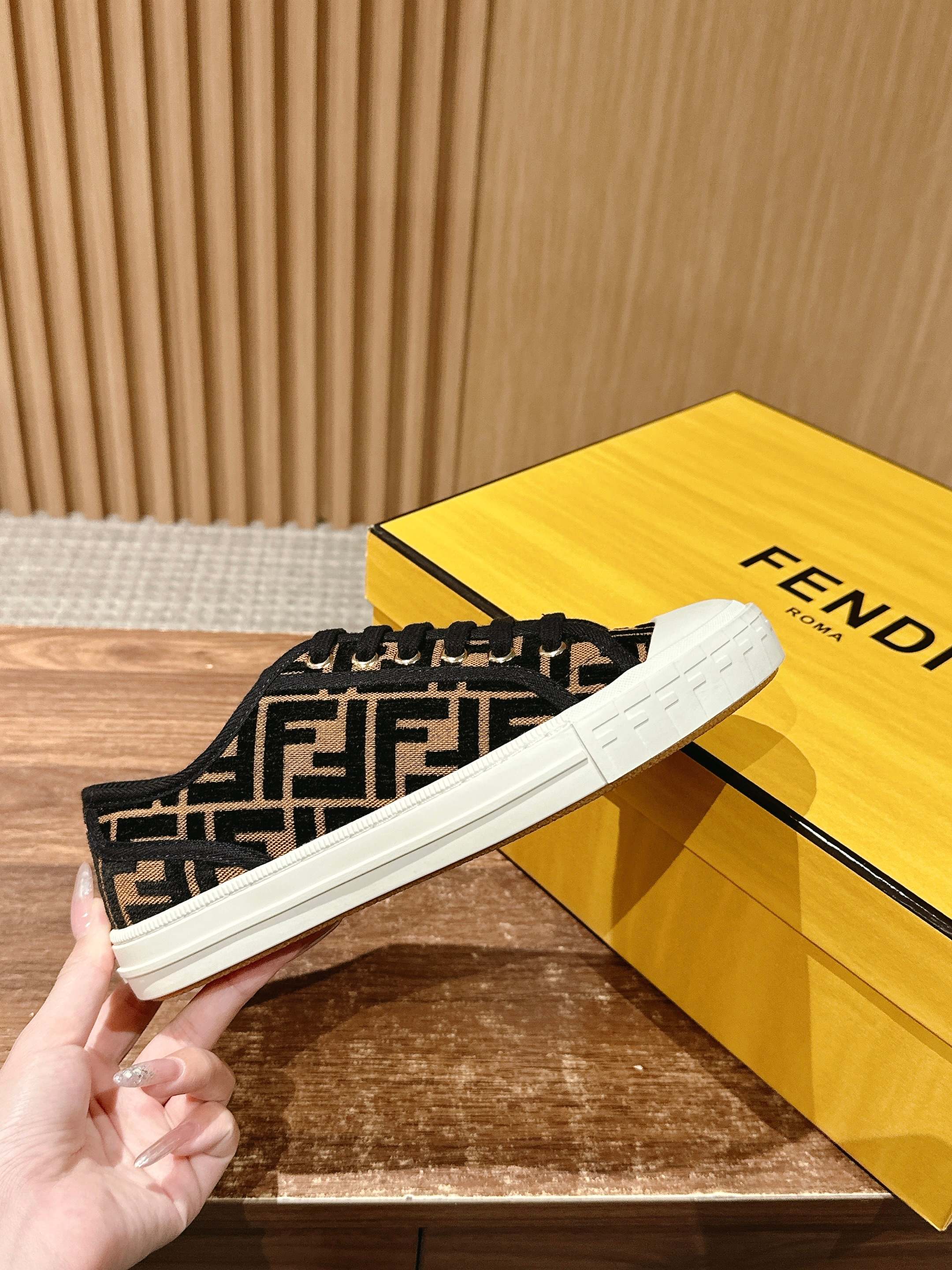 Кед Fendi - Повседневные балетки - Монограммный цвет