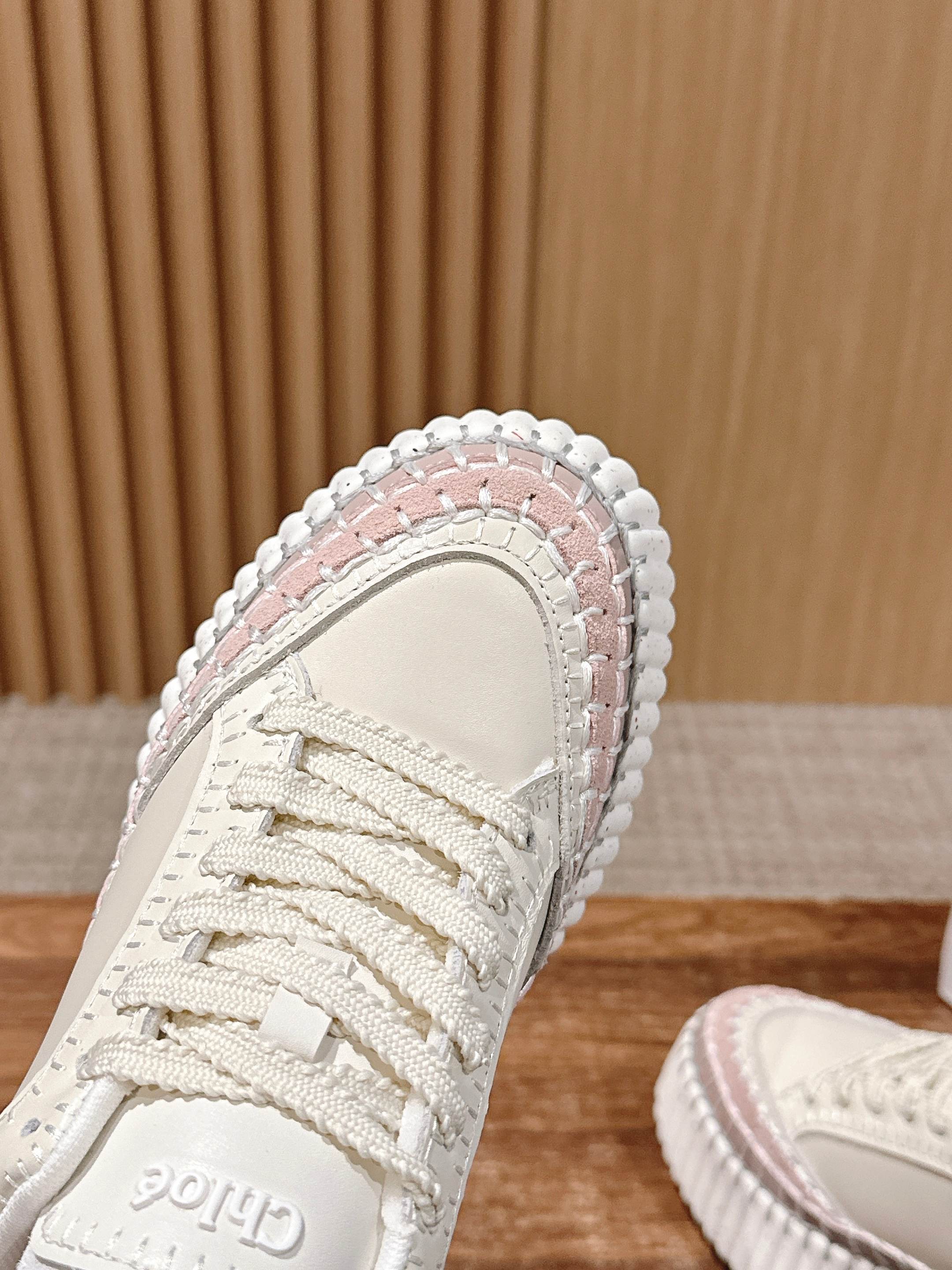 Белые кроссовки Chloe — Звездный стиль Джои Юнг, Сун И и Виктории Сон — Розовый