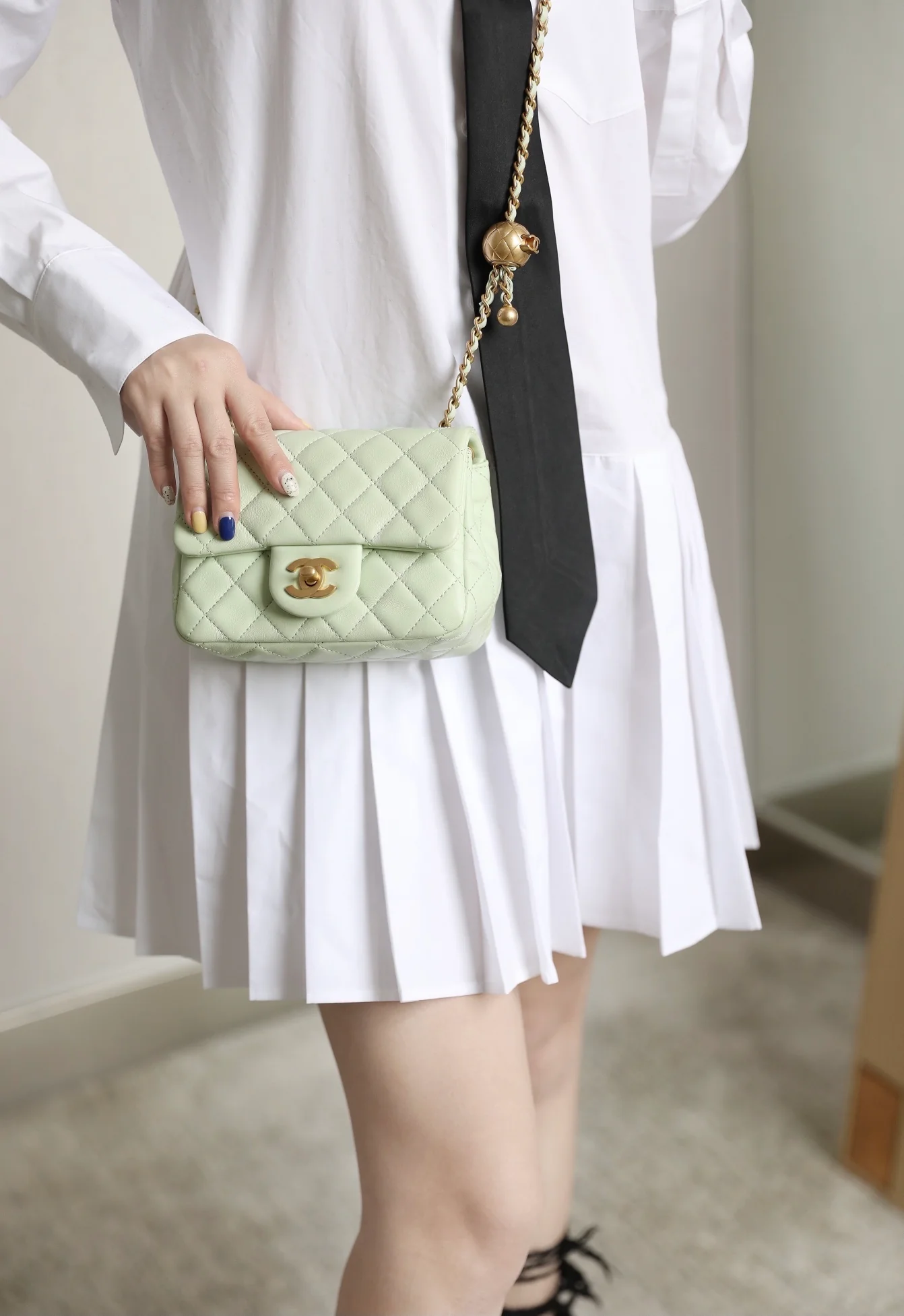 Chanel - Сумка-клатч Golden Globe Square Flap Bag - 18 см - Овечья кожа - 2 шт.