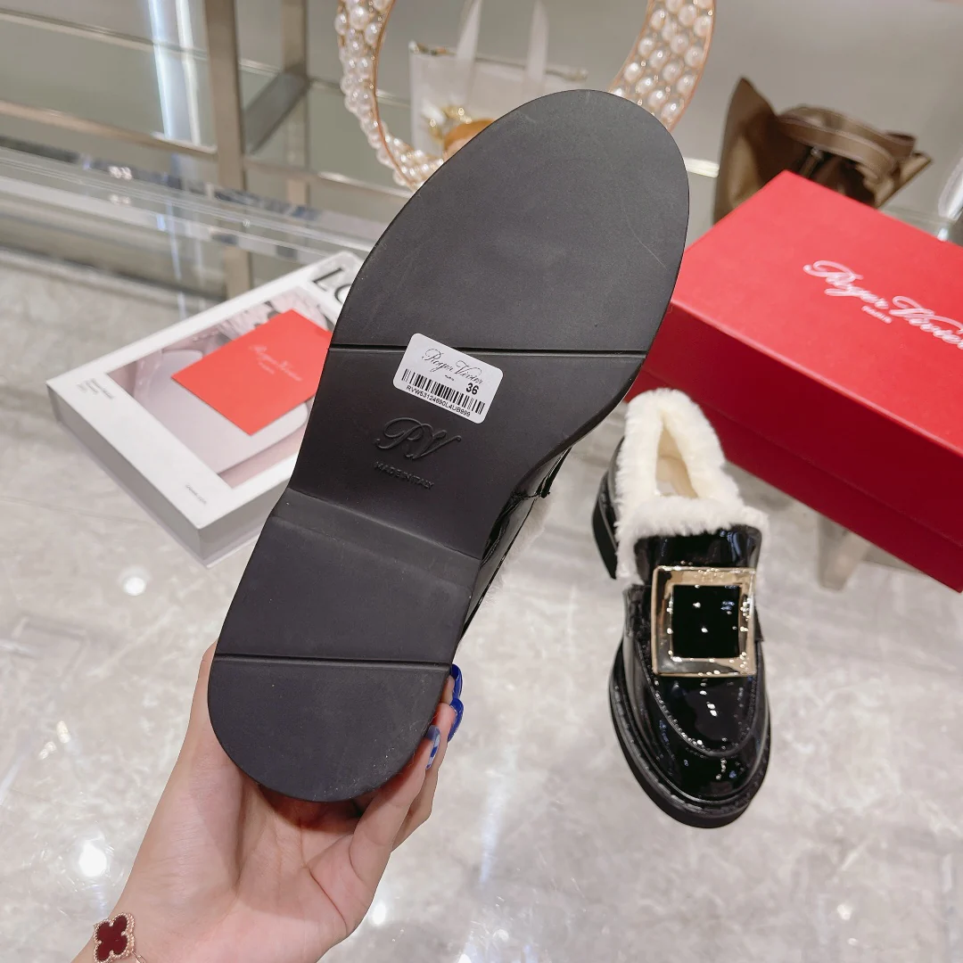 Обувь RV Shoes - Новинка сезона осень/зима 2021 - Асимметричные шерстяные ботильоны - Черные