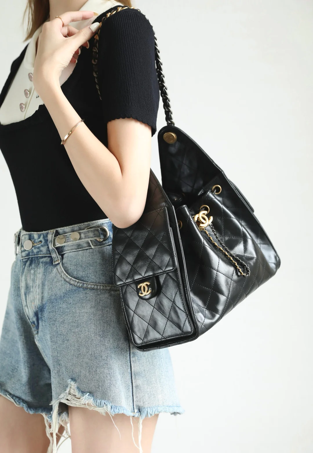 Chanel - ??? - Черный с цепочкой 