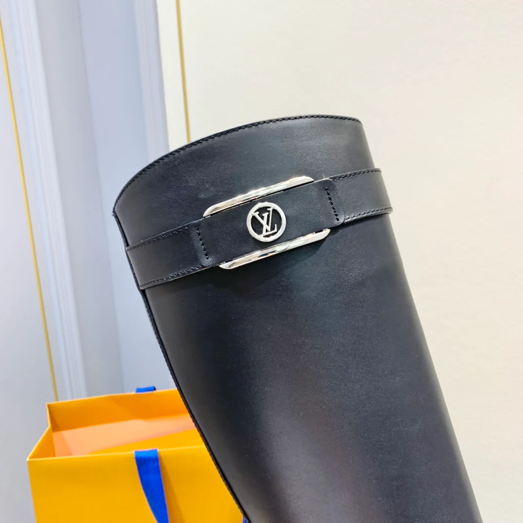 LV-22ss - Сапоги для верховой езды, украшенные металлической пряжкой