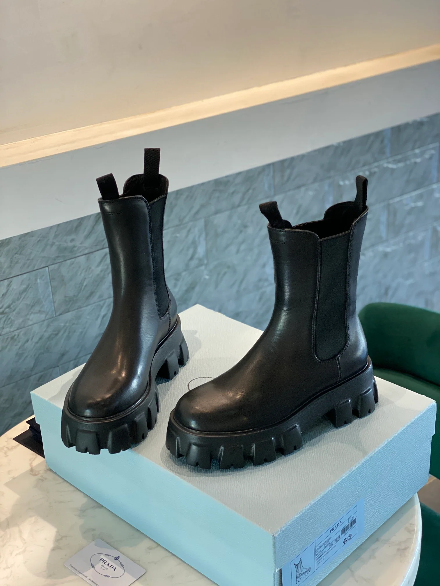 Новая коллекция ботинок на платформе от Prada - ботильоны