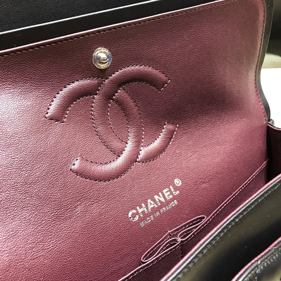 Сумка Chanel Classic Quilted Series CF с серебряной цепочкой - 25 см - 1