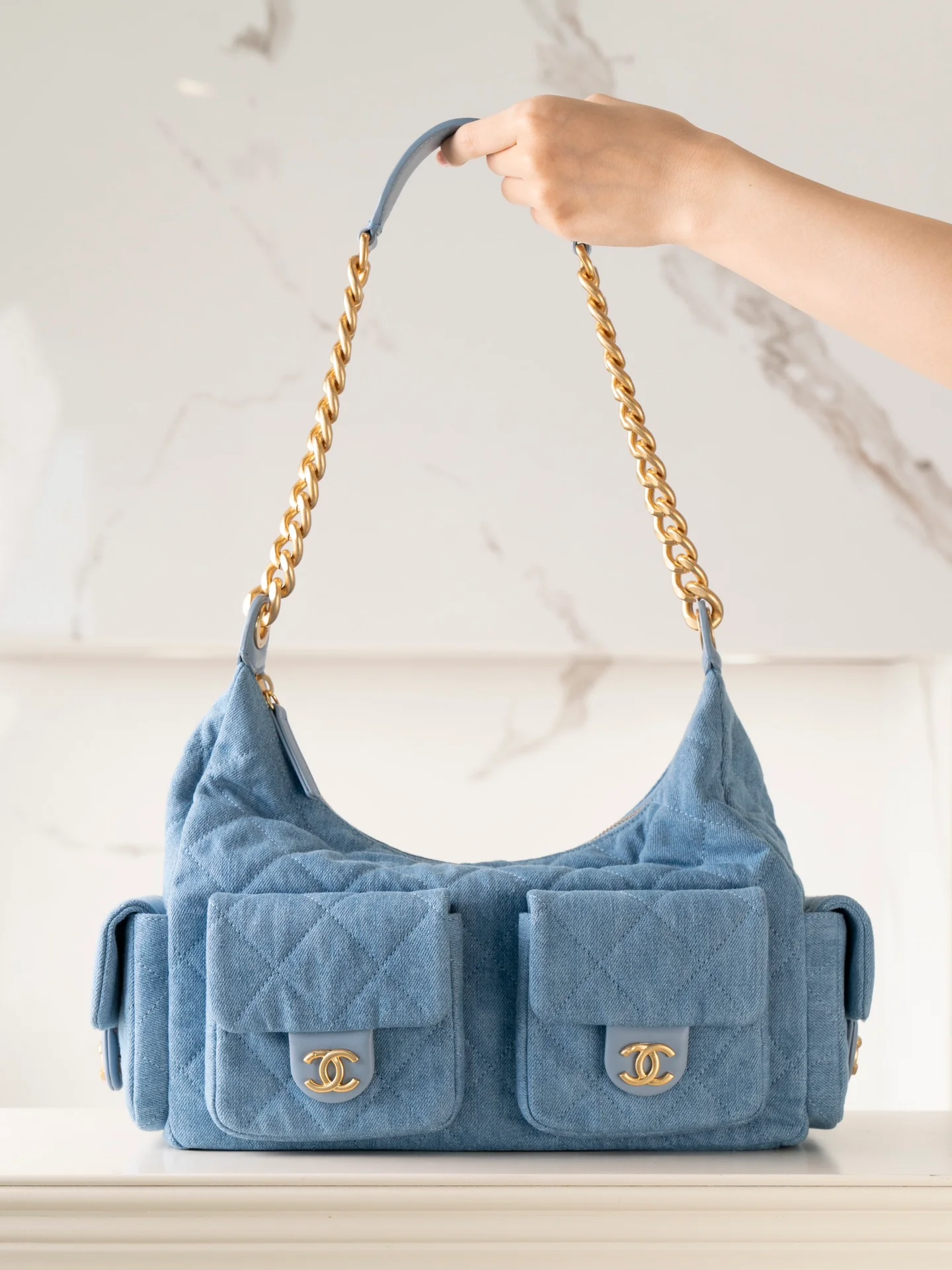 Сумка Chanel 25c Hobo Hippie, большой размер (джинсовый), светло-голубая.