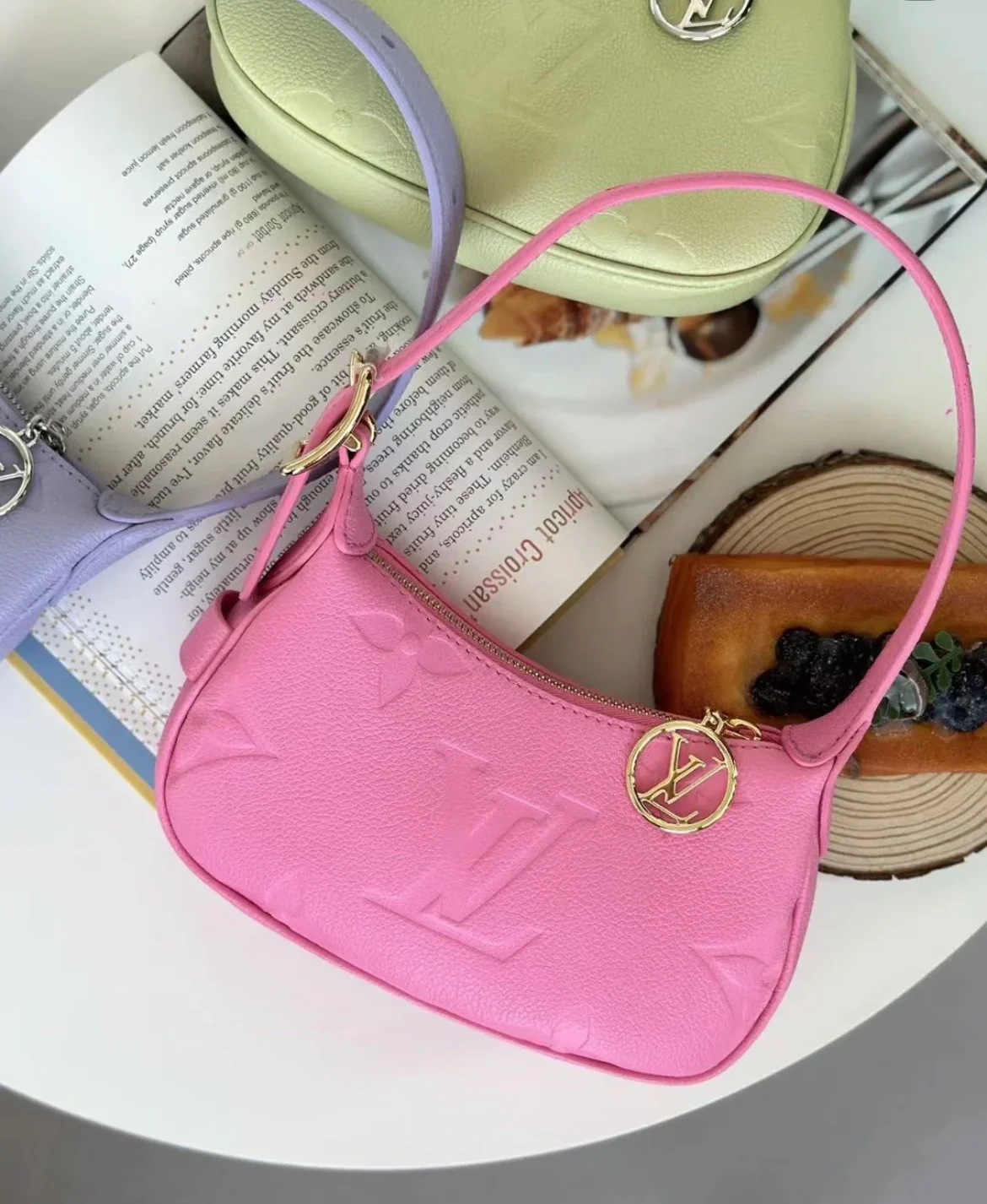 m82487-LV-mini-moon-handbag-rose red