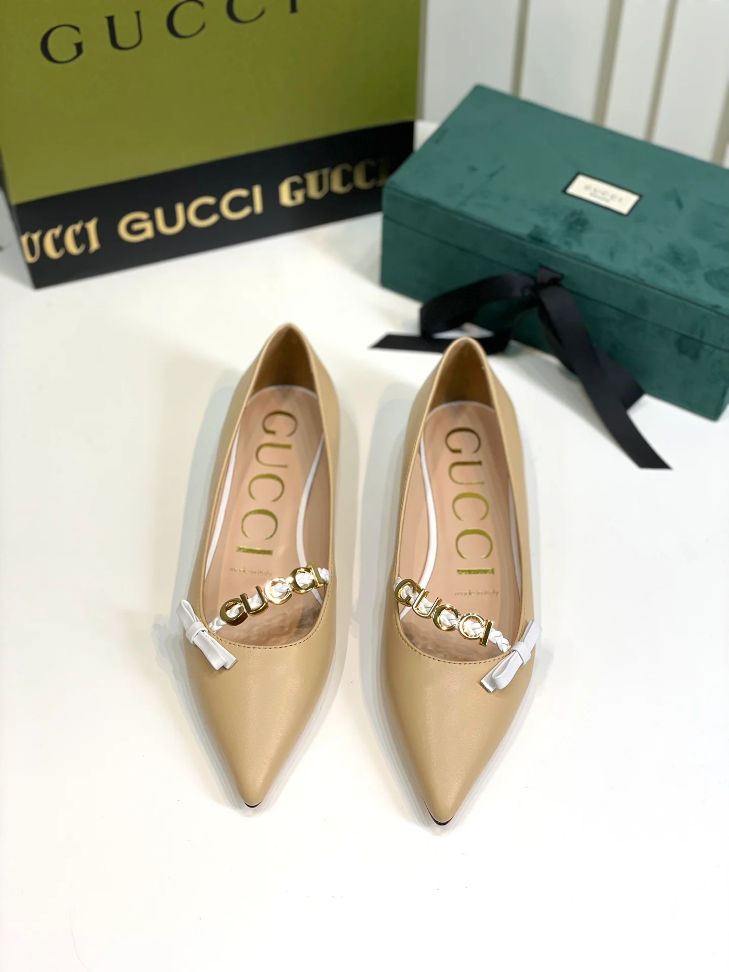 балетки Gucci с острым носком