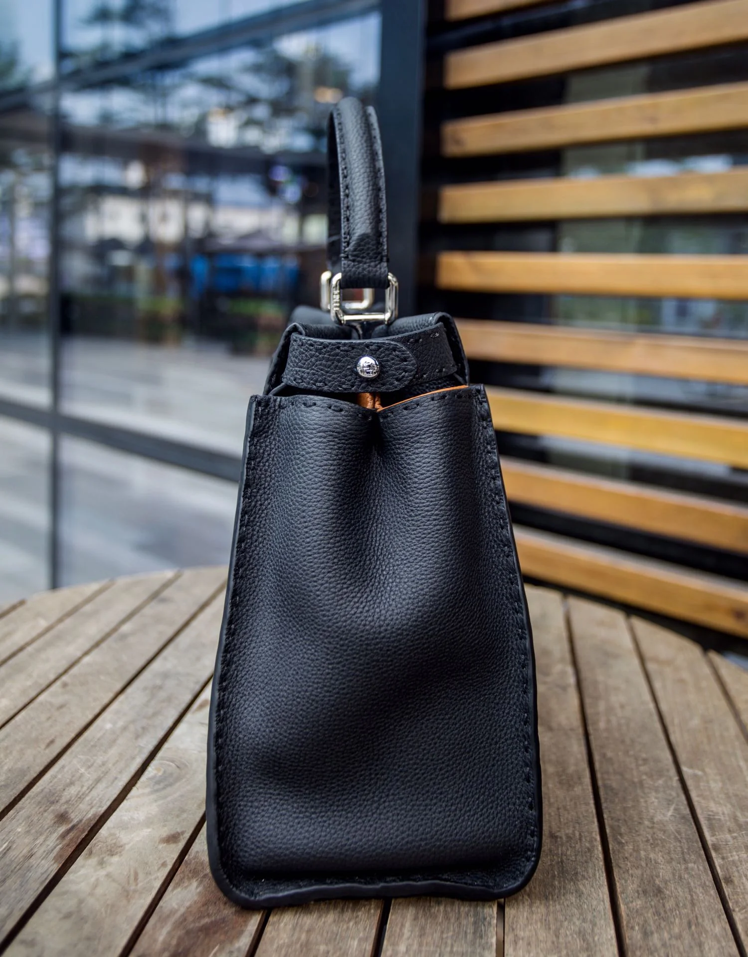 Сумка Fendi Peekaboo Medium из черной кожи - 3