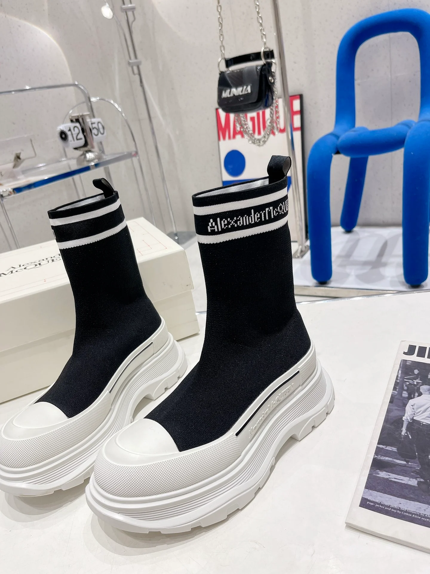 McQueen - Вязаные ботинки-носки, увеличивающие рост - 5 см