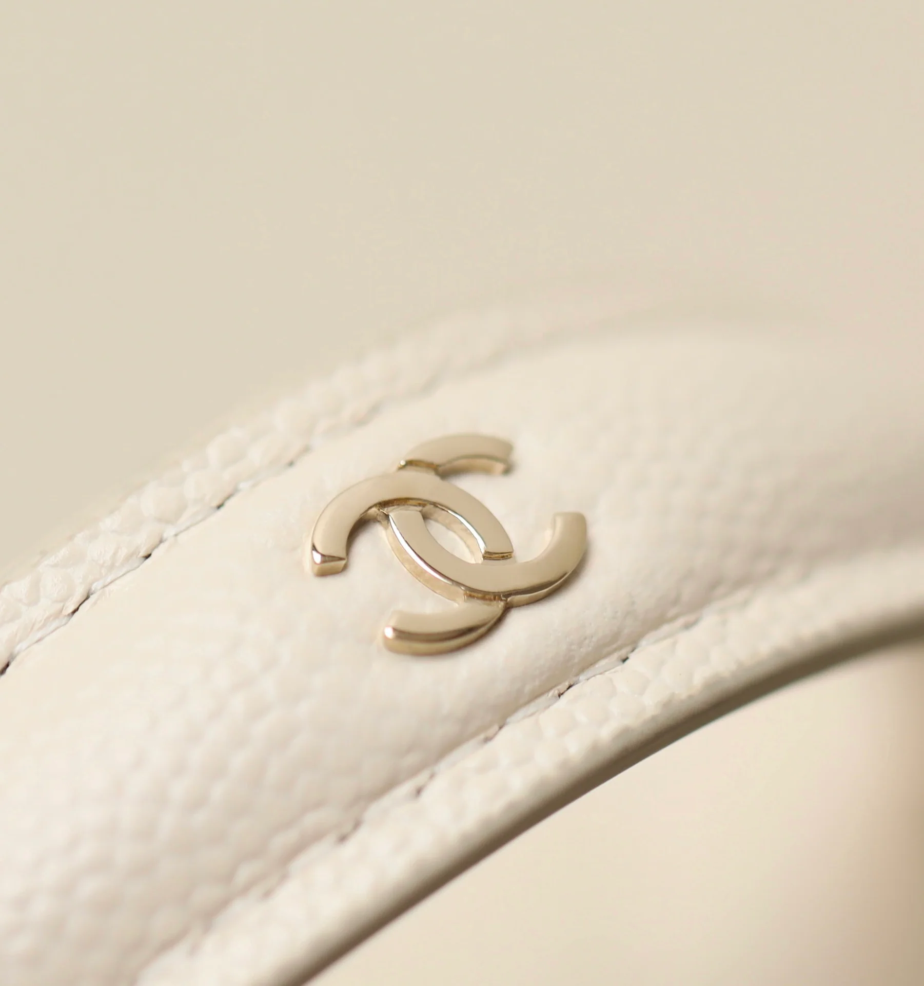 Chanel - Длинный клатч-коробочка - Белый