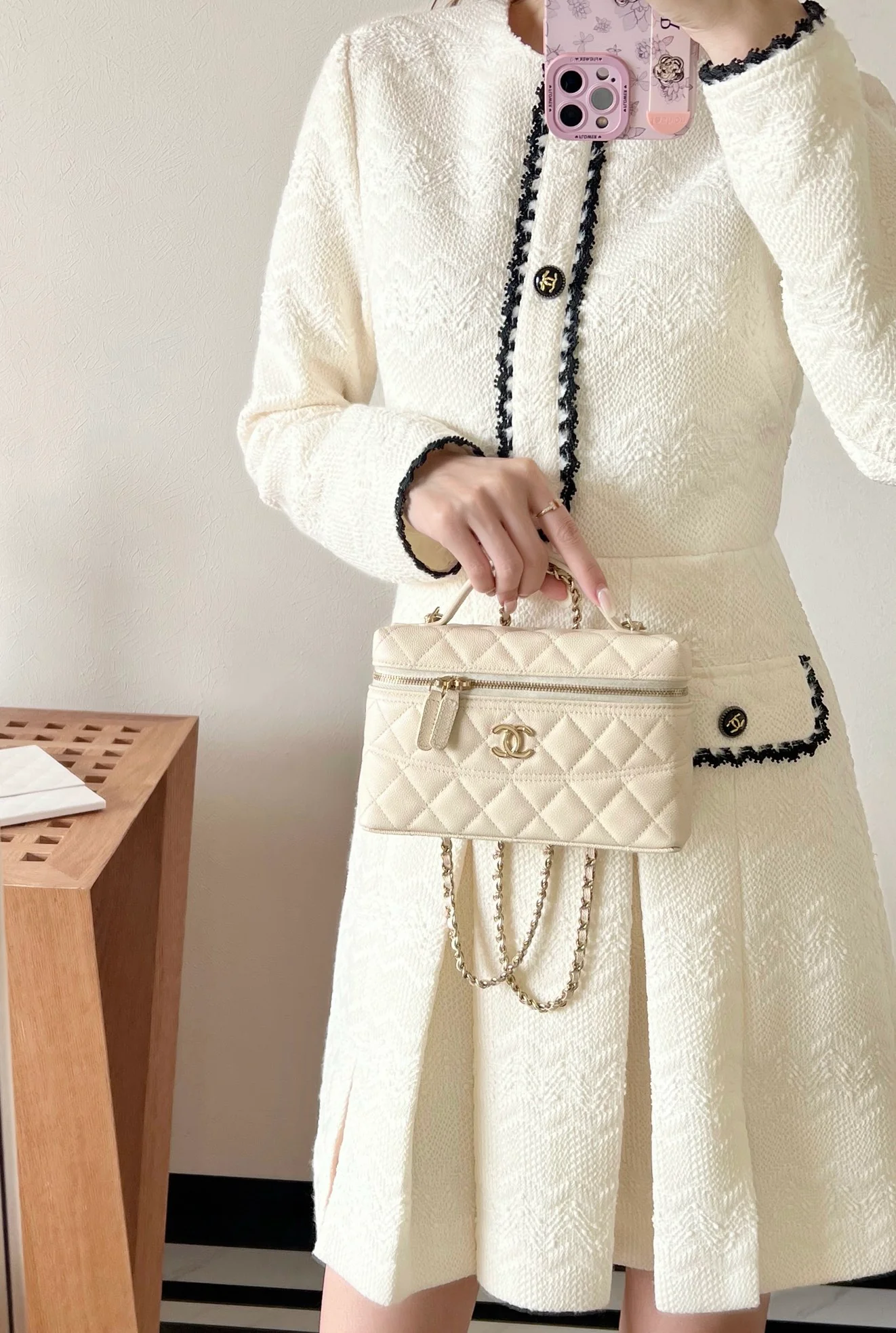 Клатч Chanel LP Box Clutch - кремовый