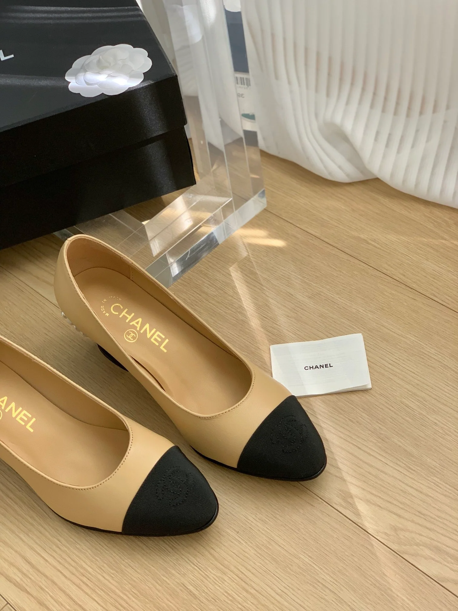 Новинка сезона ?Рейми Джейн? от Chanel, начало осени 2023 года.