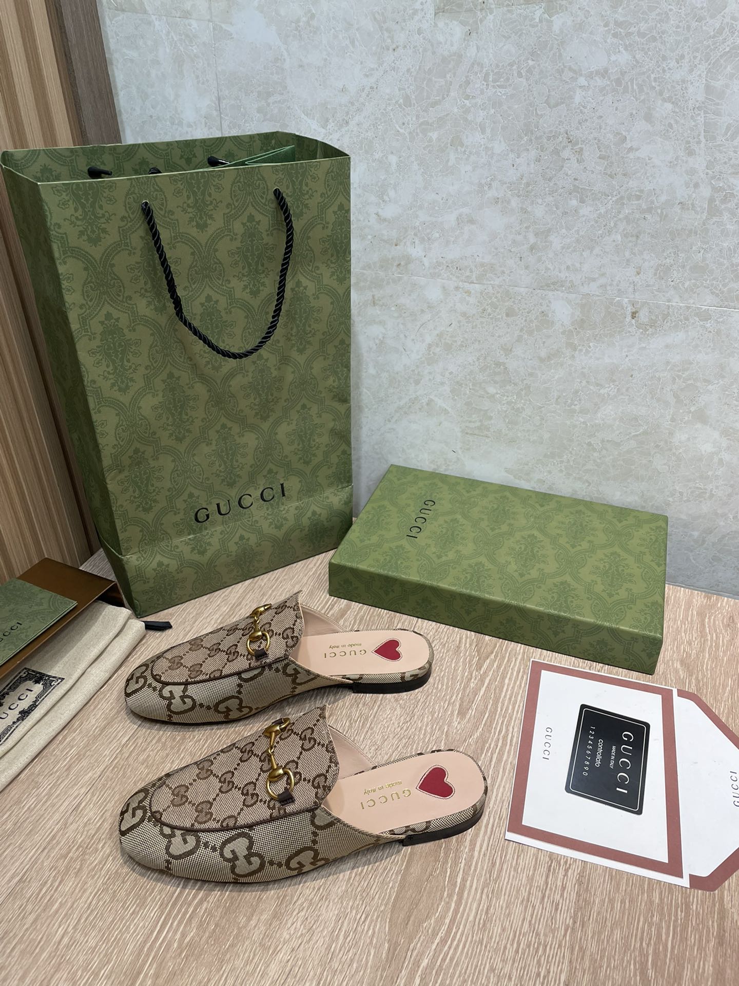 Мюли/тапочки Gucci в форме сердца