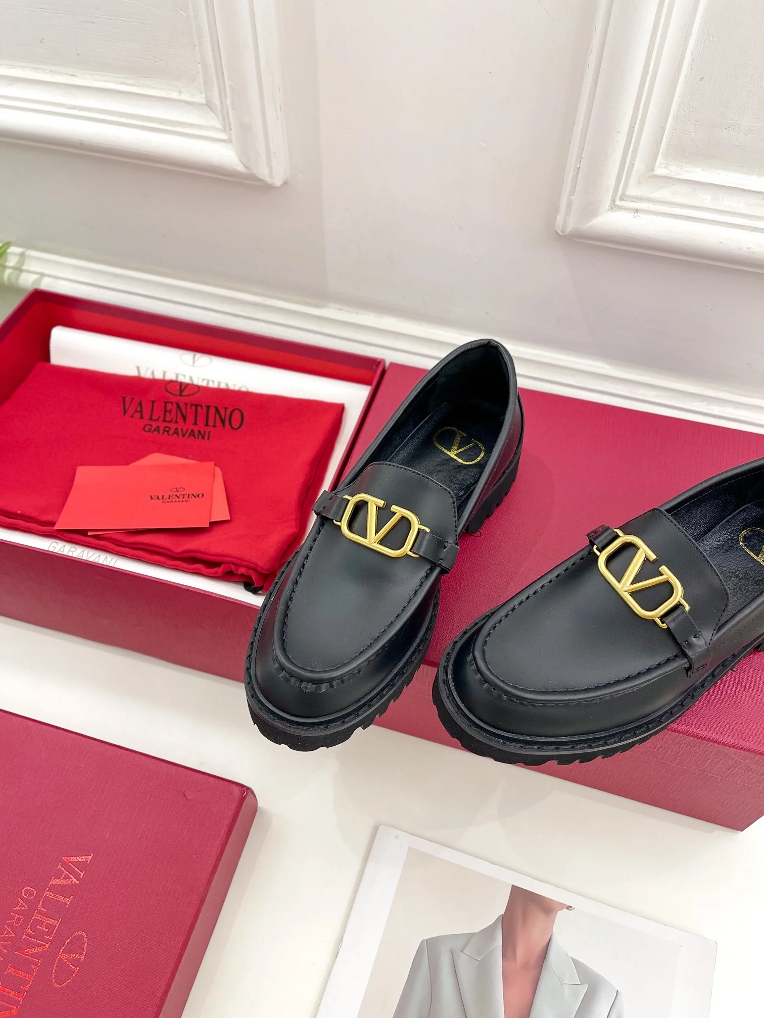 Новые поступления коллекции Valentino весна/лето 2023 - Лоферы - 3 см