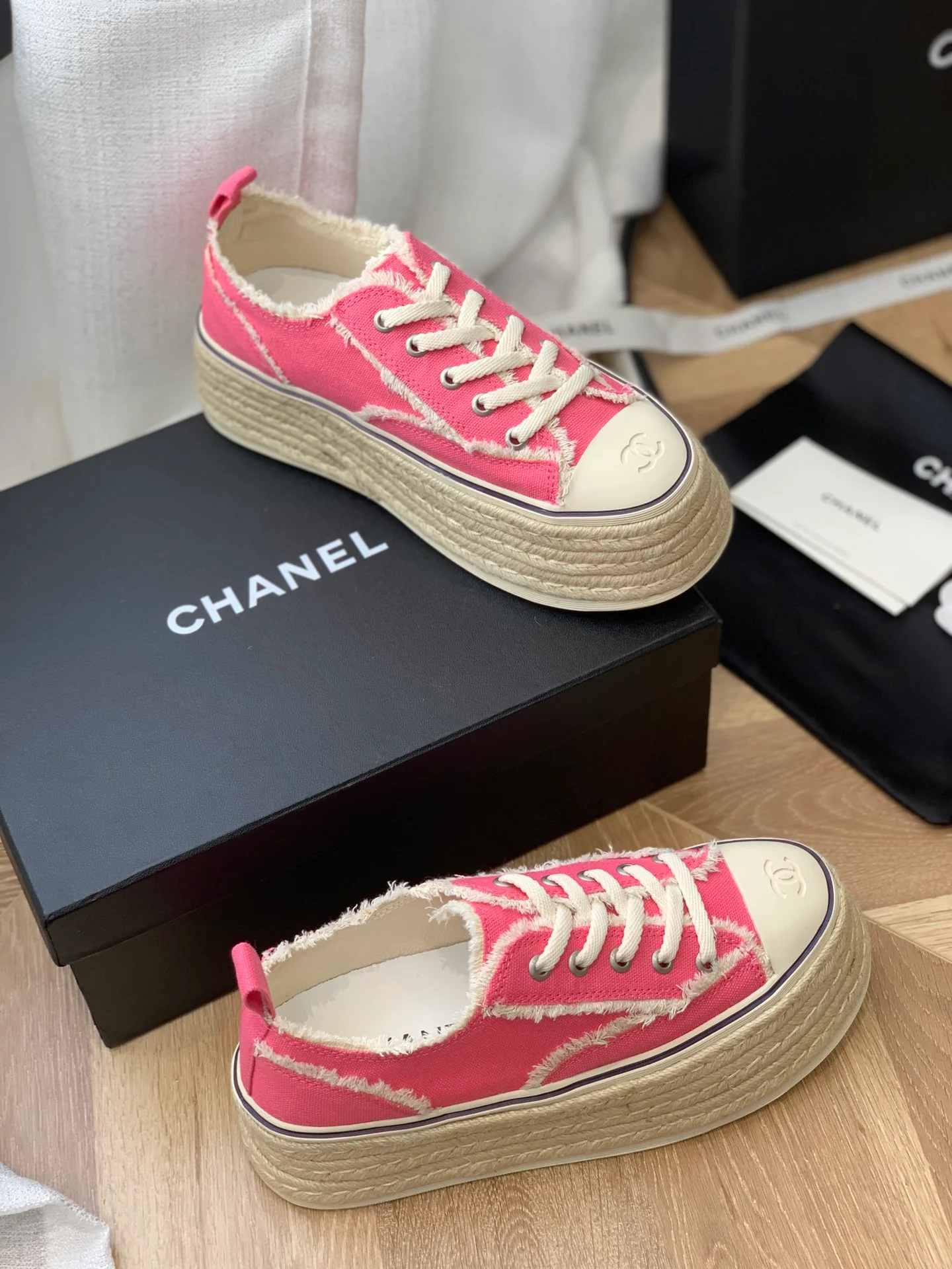 Кедовые туфли на платформе Chanel - повседневная обувь - розовые