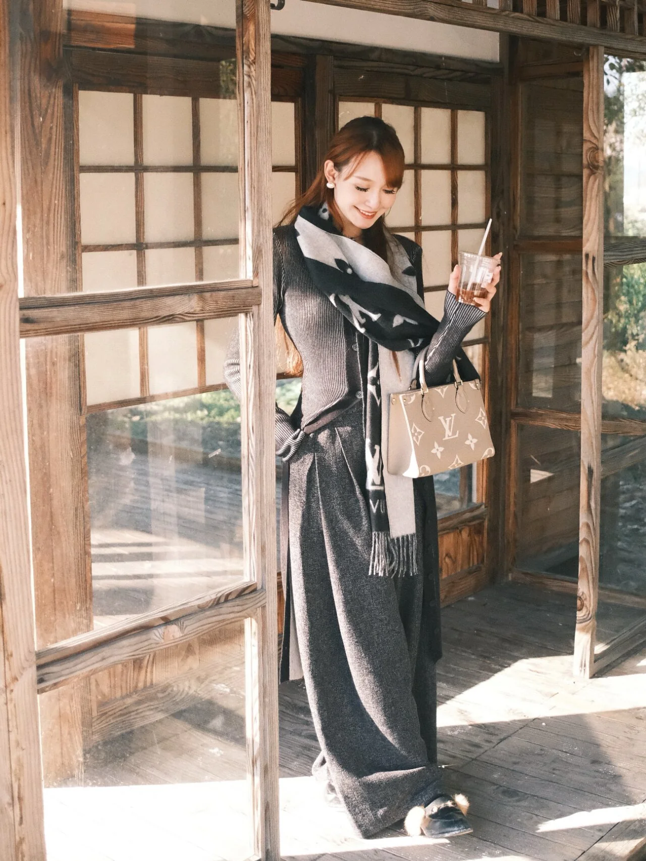 m45494-LV-onthego-mm-Сумка через плечо - Голубино-серый