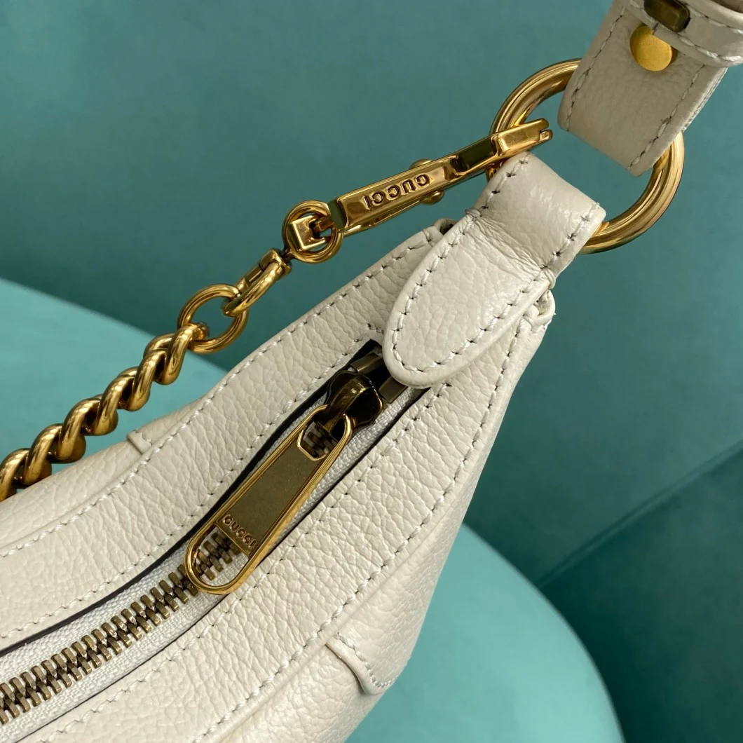 Сумка Gucci на цепочке через плечо - белая
