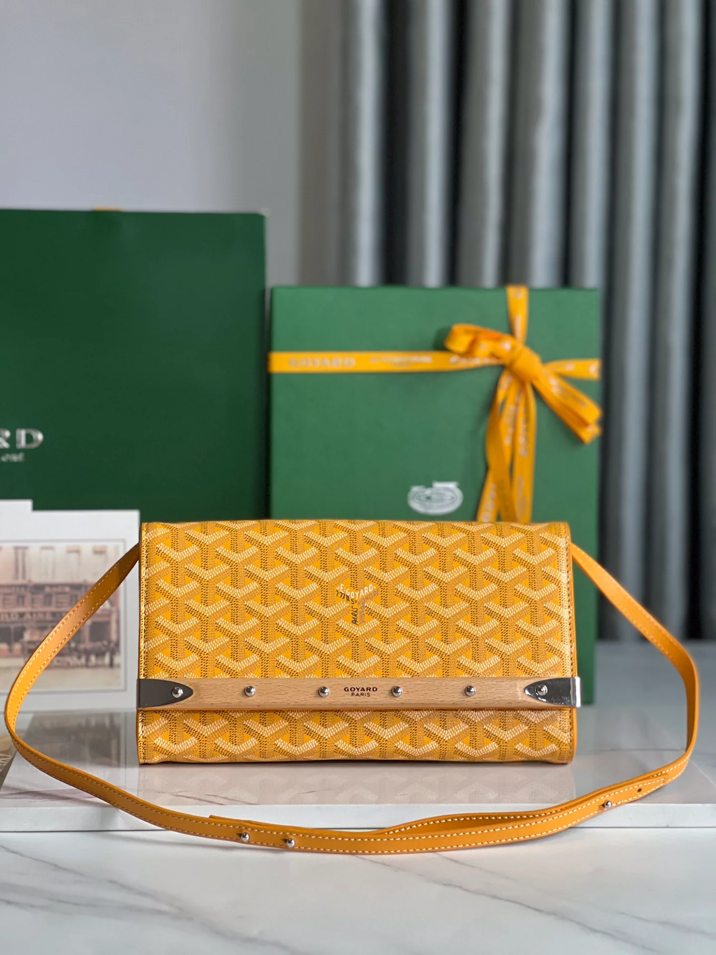 Клатч Goyard Monte-Carlo, маленький, жёлтый.