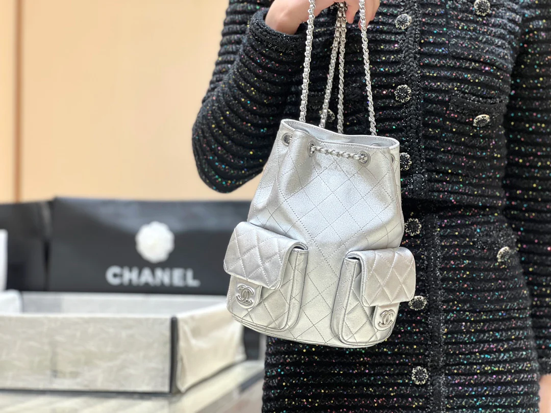 Рюкзак Chanel с двумя карманами - серебристый