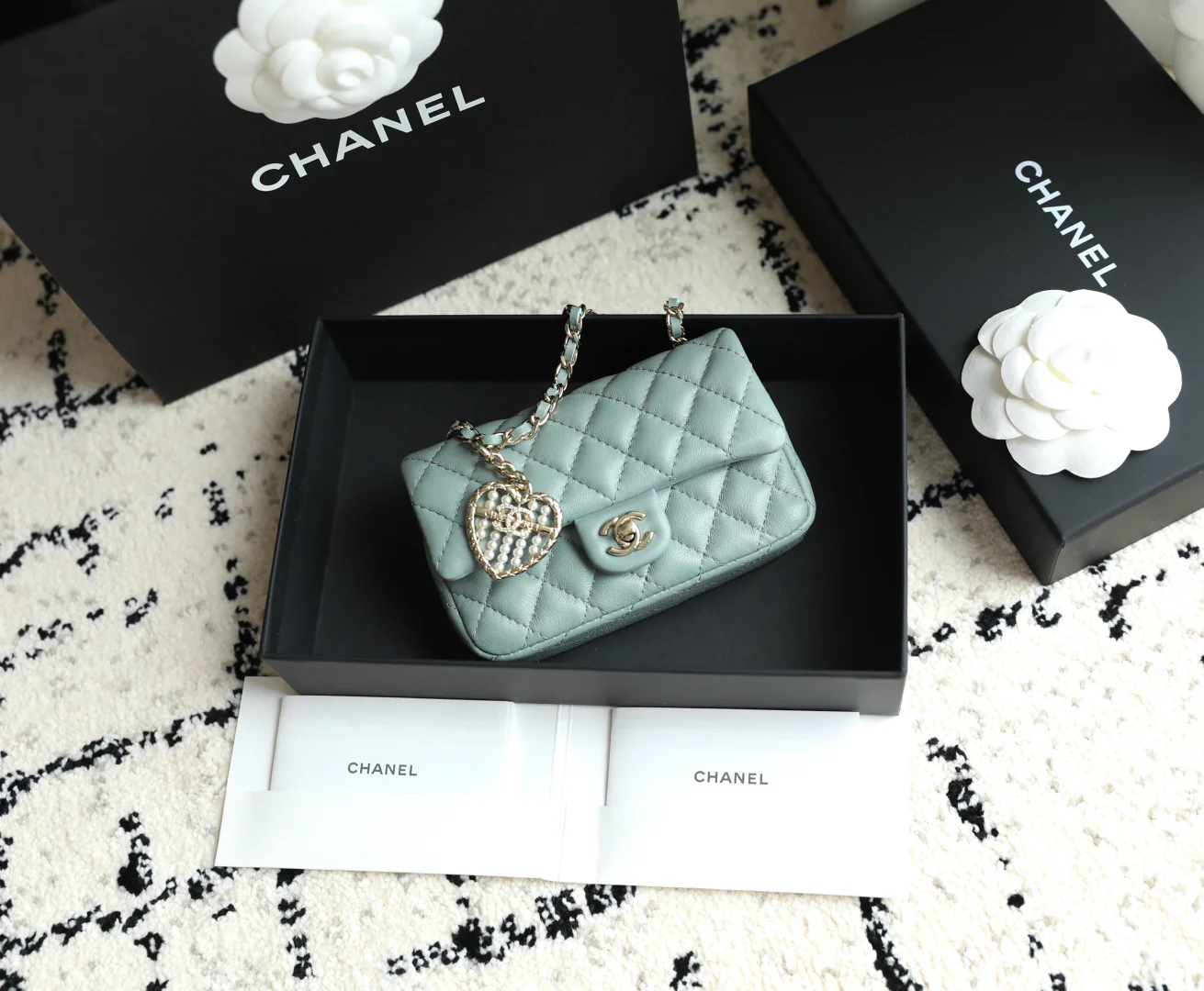 Подвеска Chanel 25a (CF) - Серо-голубая мини-версия - Светло-золотистая пряжка