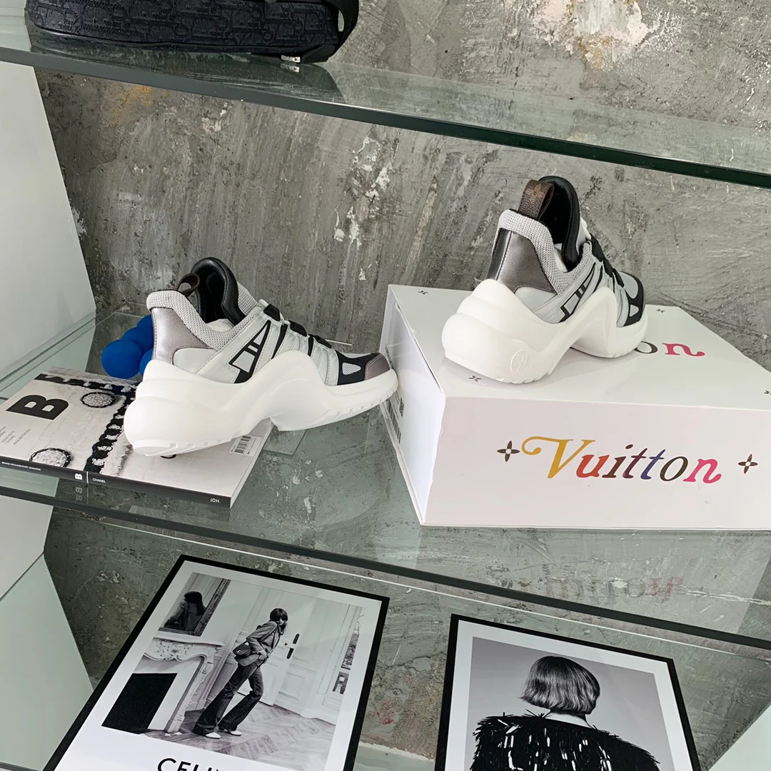 Обувь LV - Массивные кроссовки LV - 14