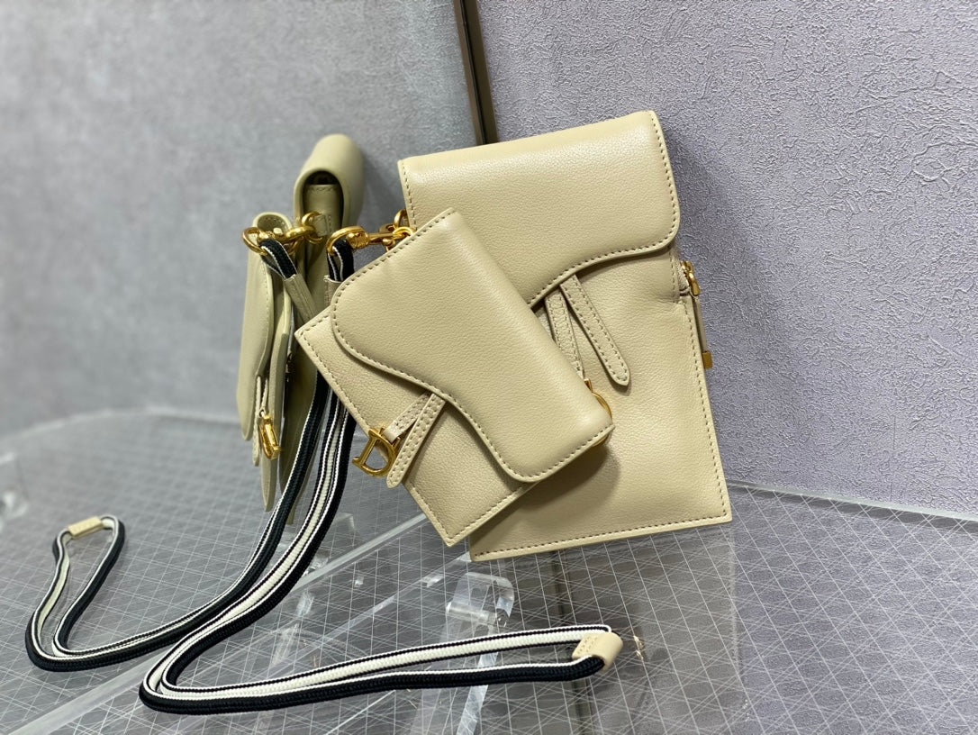 Чехол для телефона Dior в форме седла, кошелек для монет, кремово-абрикосовый цвет.