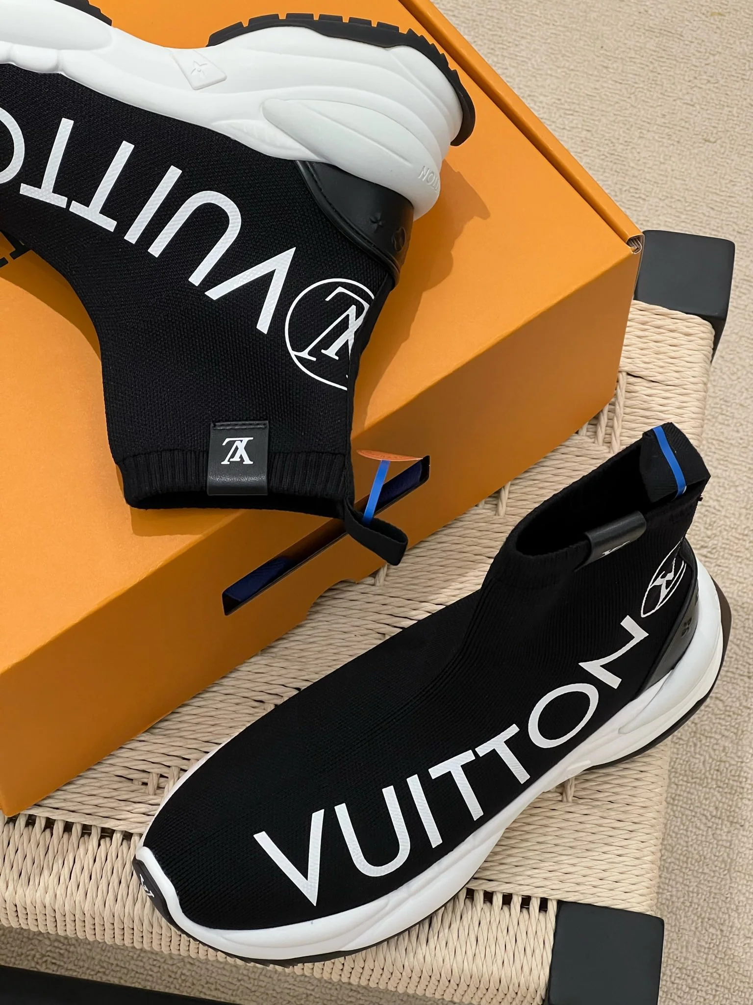 LV - Ботинки-носки с буквенным узором