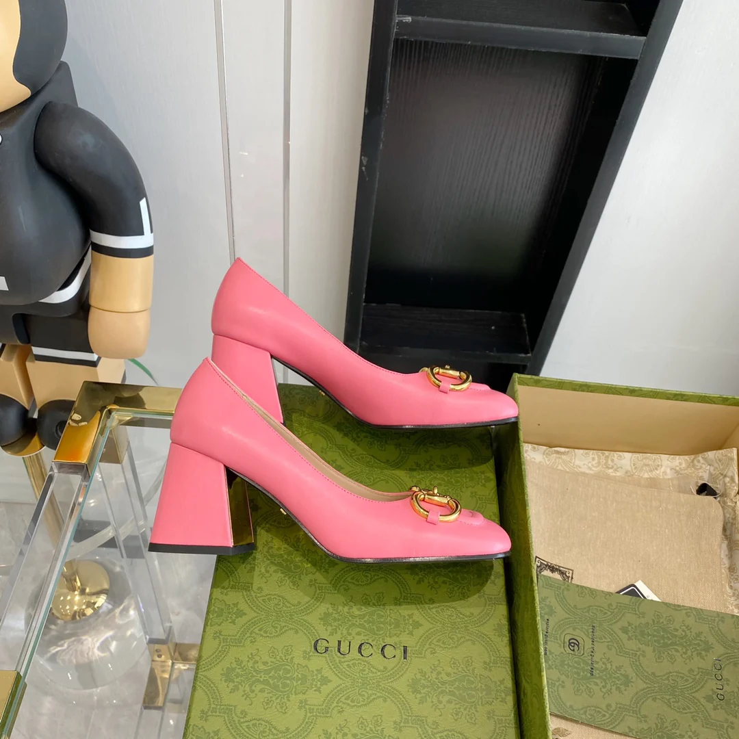 Туфли на высоком каблуке Gucci в стиле ретро с квадратным носком и массивным носком - 2 шт.