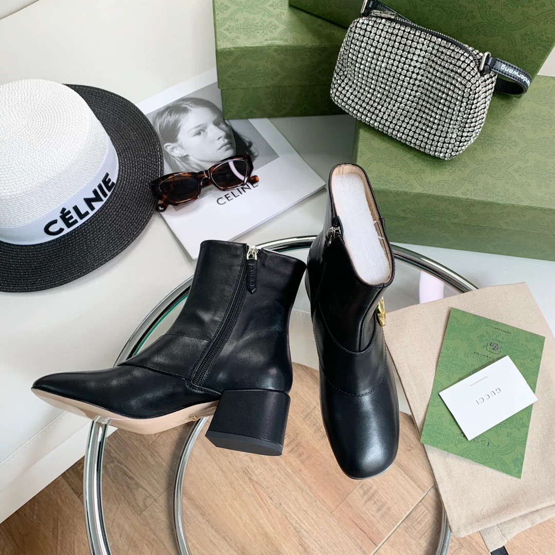 Новинка сезона осень/зима Gucci 22ss - Классические черные ботильоны с золотой пряжкой