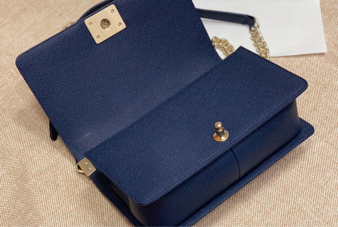 Chanel Boy 25 см 32