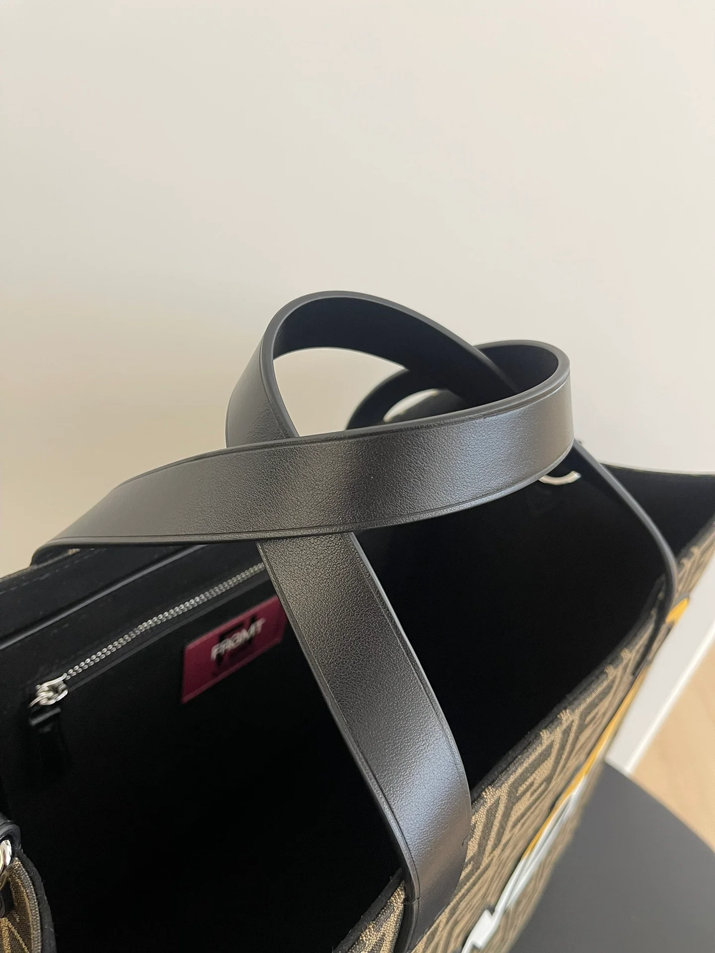 Сумка-тоут Fendi Pokémon Dragonite